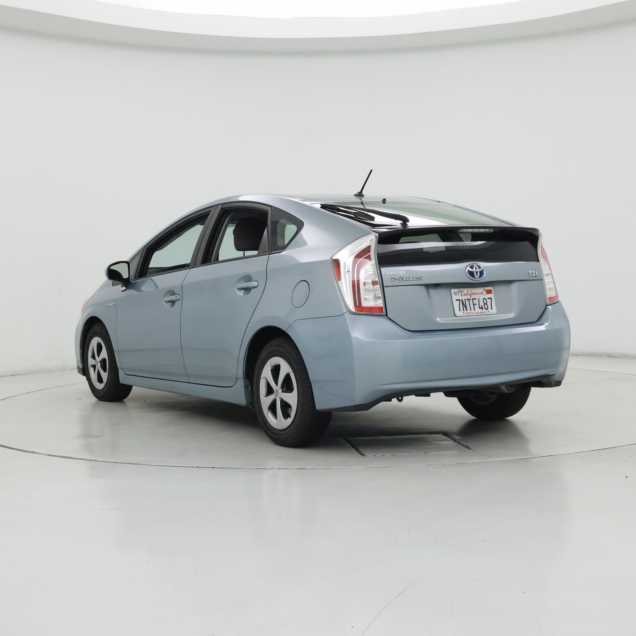 Thumbnail: 2015 Toyota Prius - 2