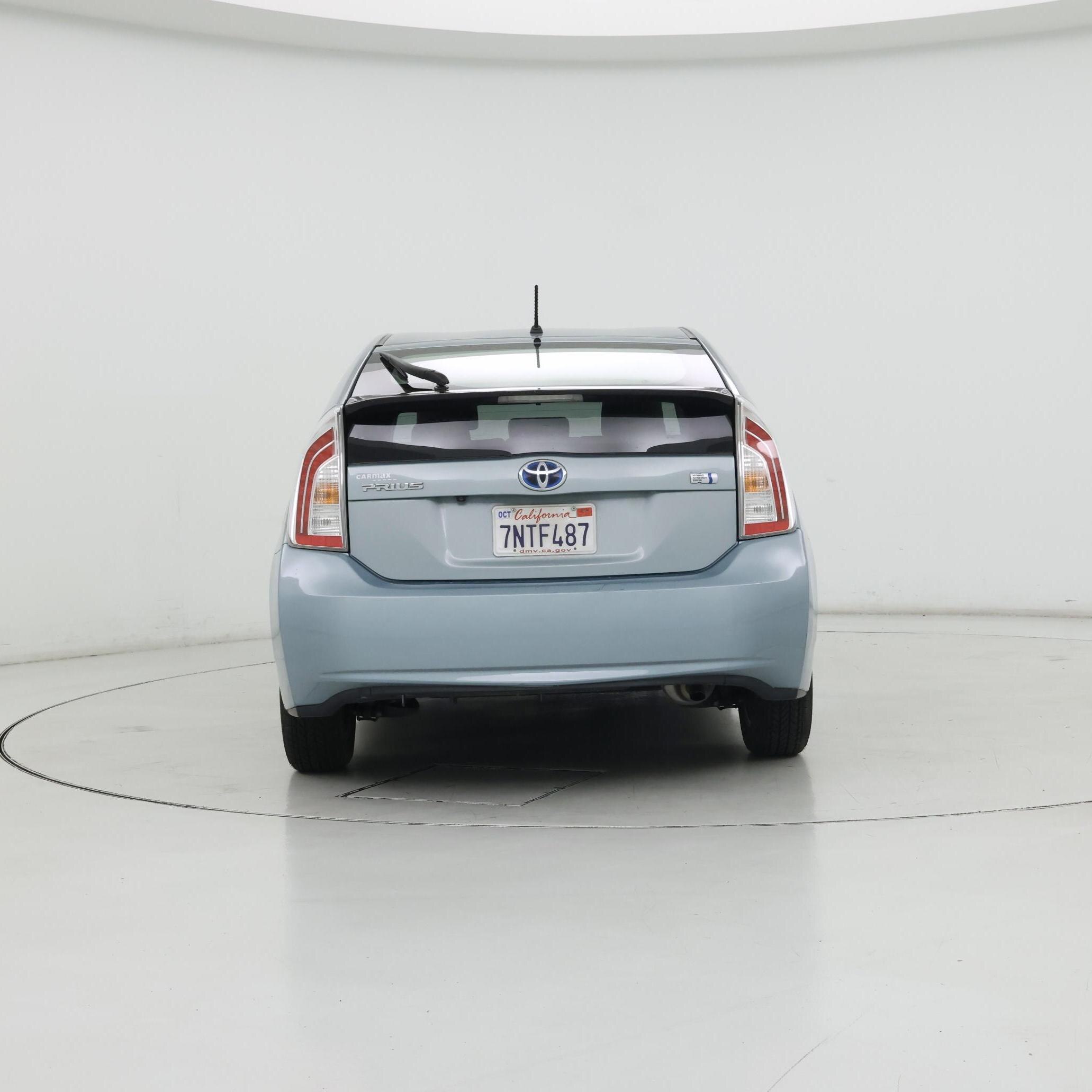 Thumbnail: 2015 Toyota Prius - 6