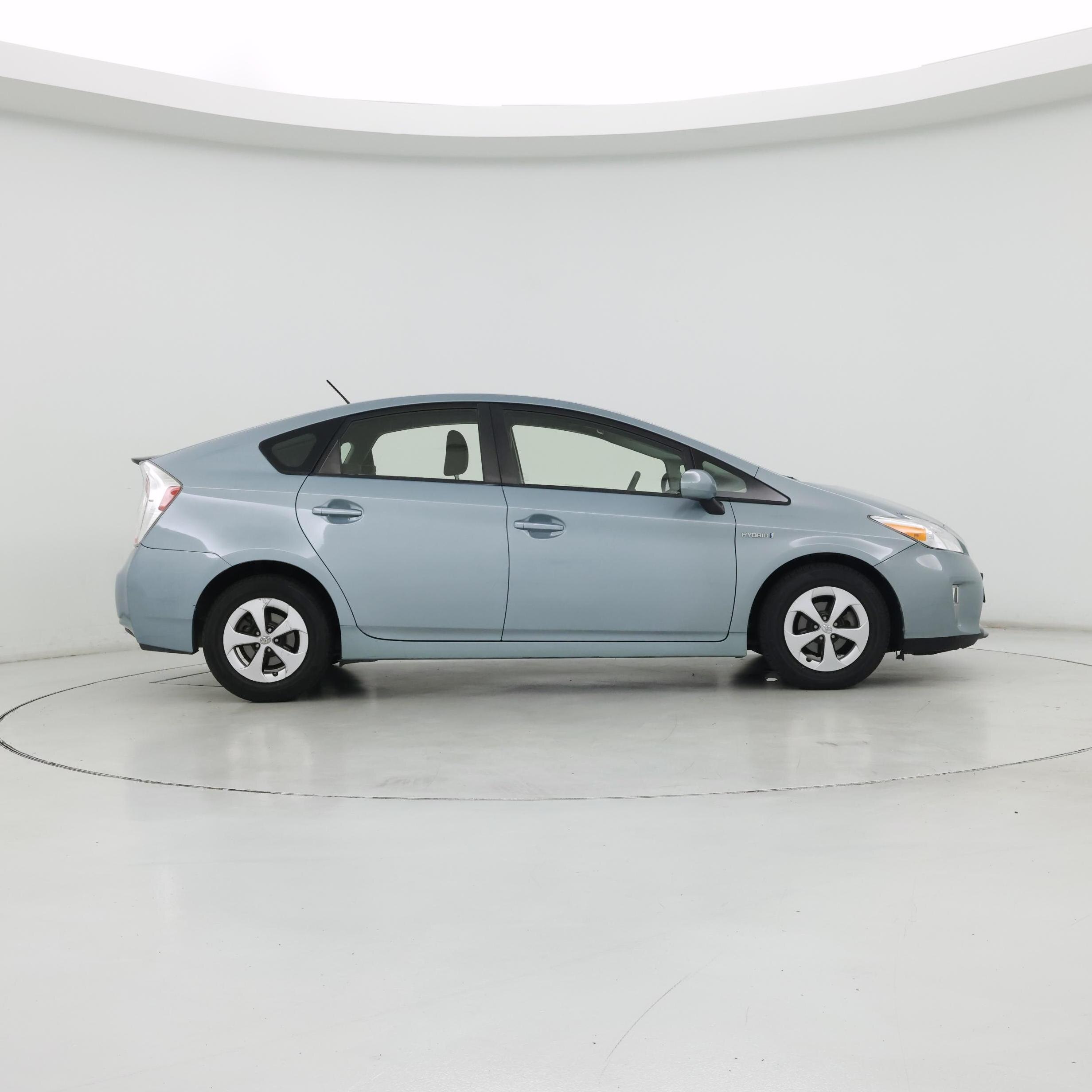 Thumbnail: 2015 Toyota Prius - 7