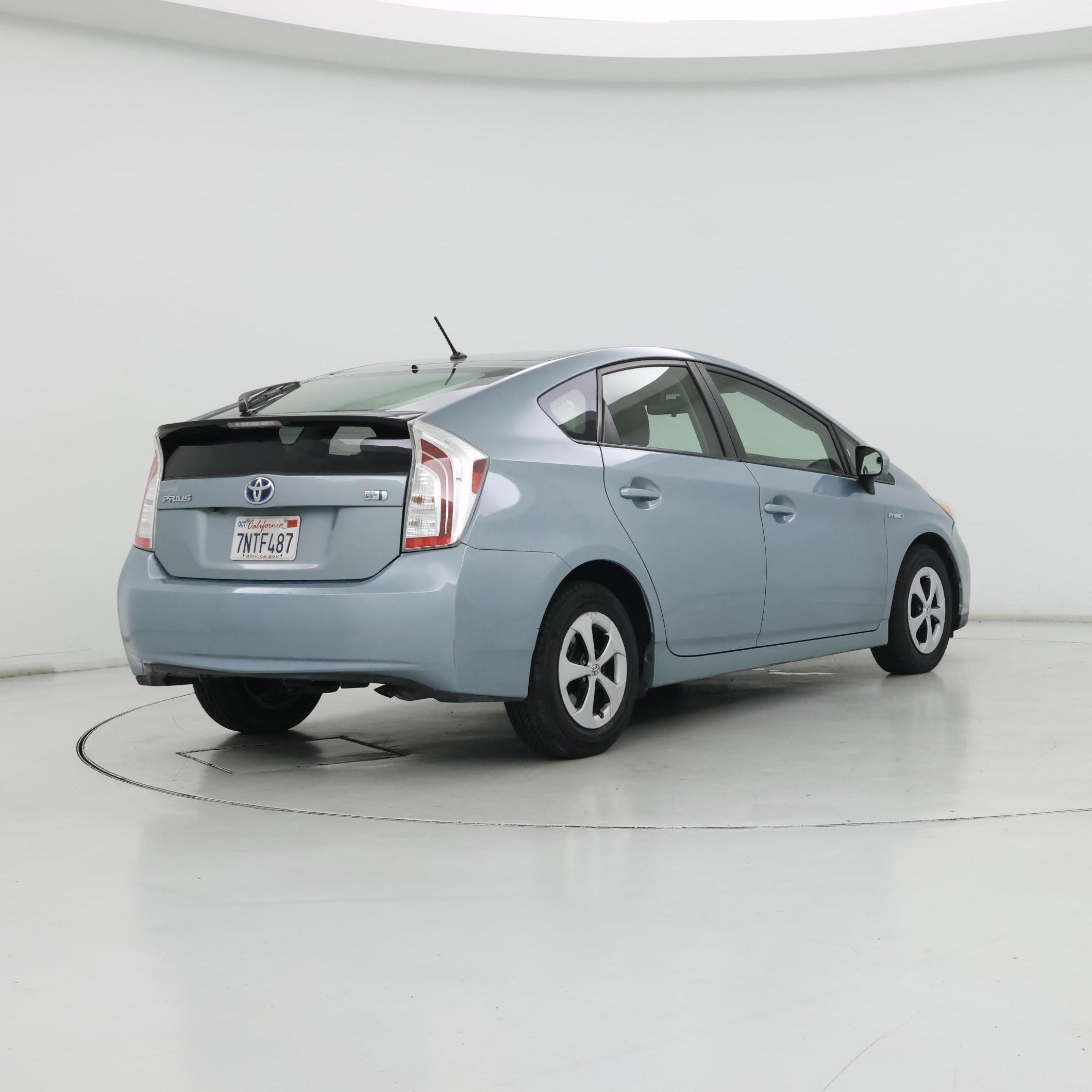 Thumbnail: 2015 Toyota Prius - 8