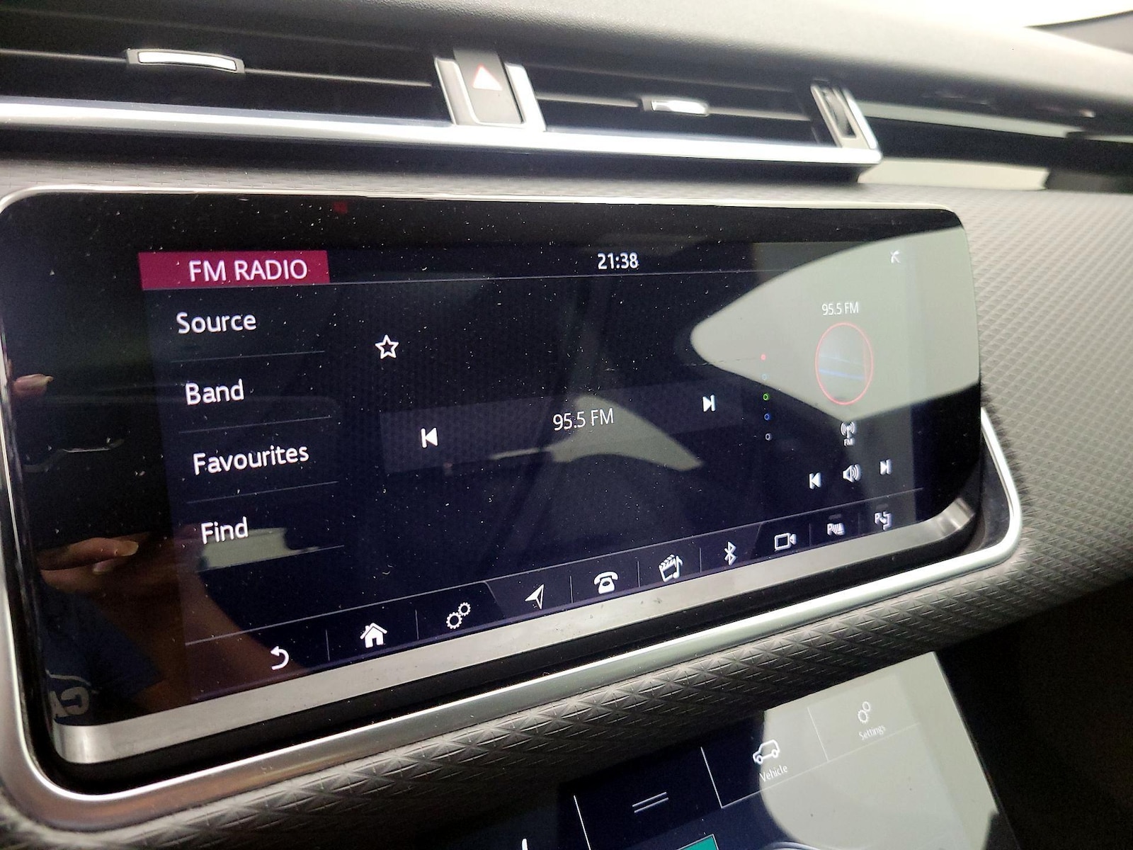 2019 Land Rover Range Rover Velar SE - Photo 17