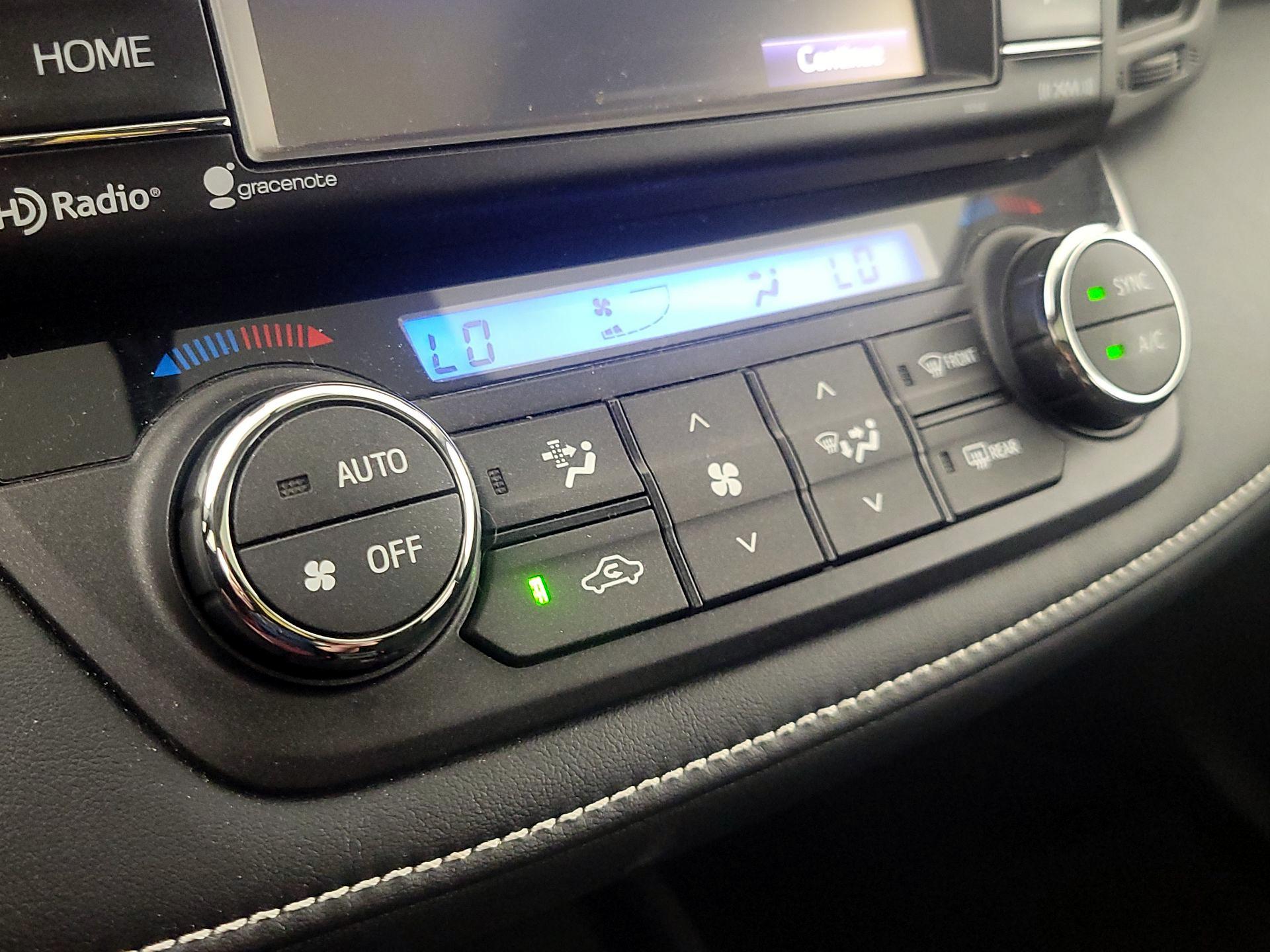 Thumbnail: 2016 Toyota RAV4 - 16