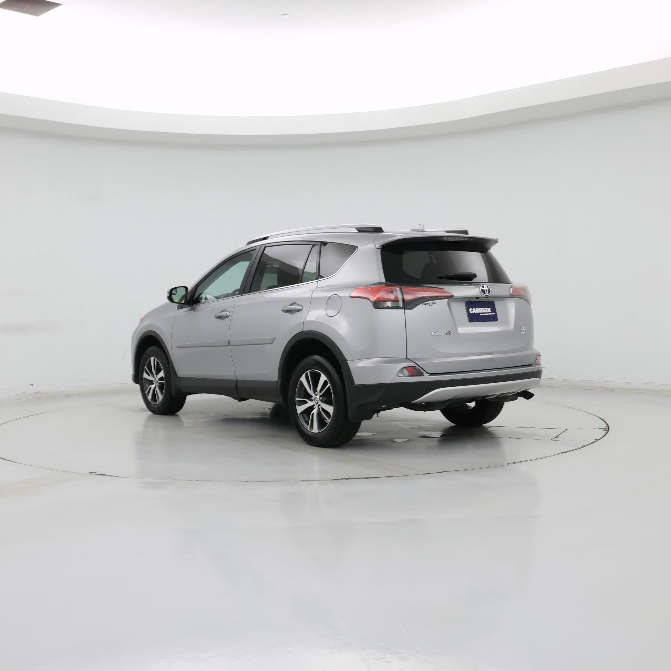 Thumbnail: 2016 Toyota RAV4 - 2