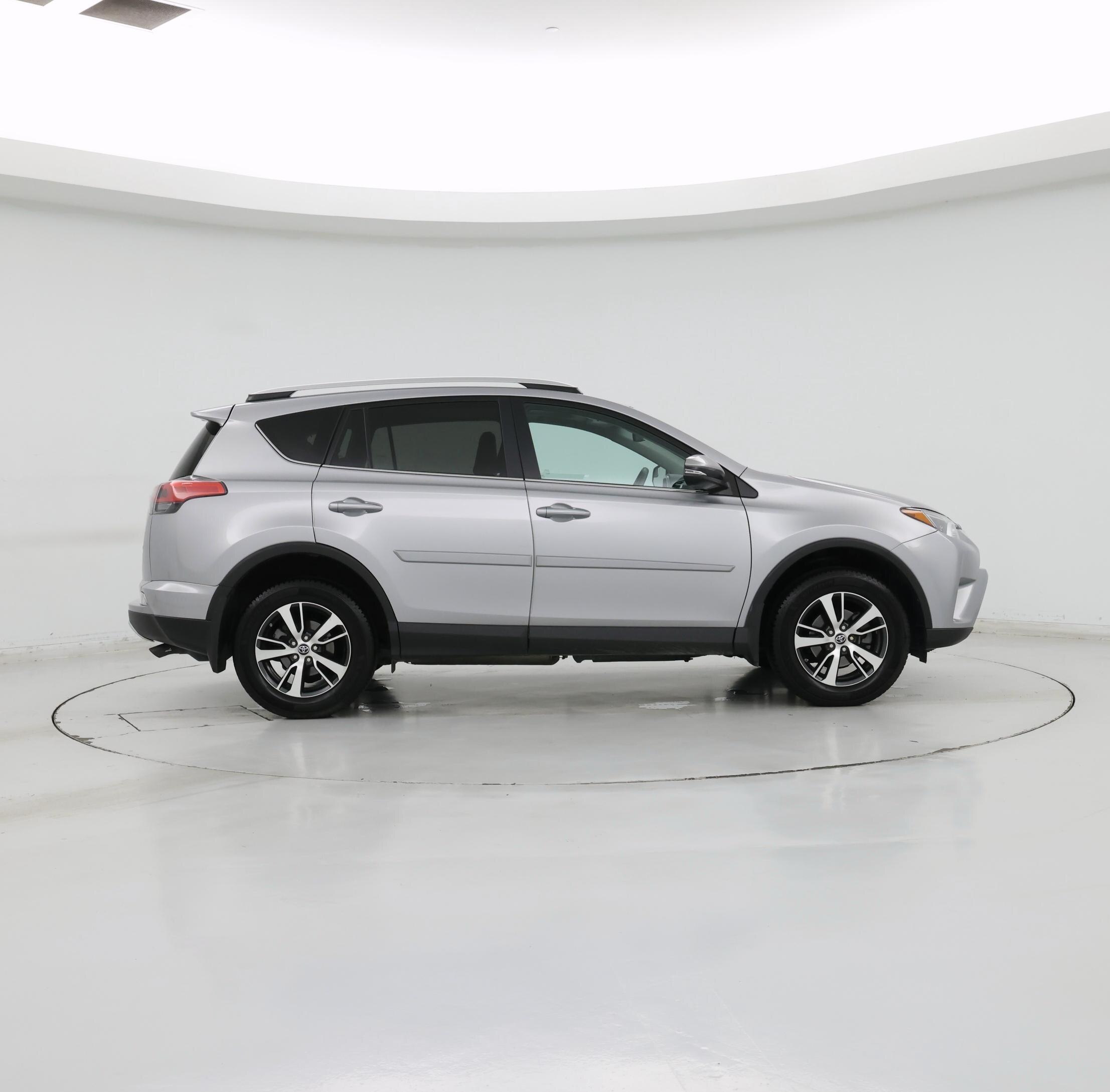 Thumbnail: 2016 Toyota RAV4 - 7