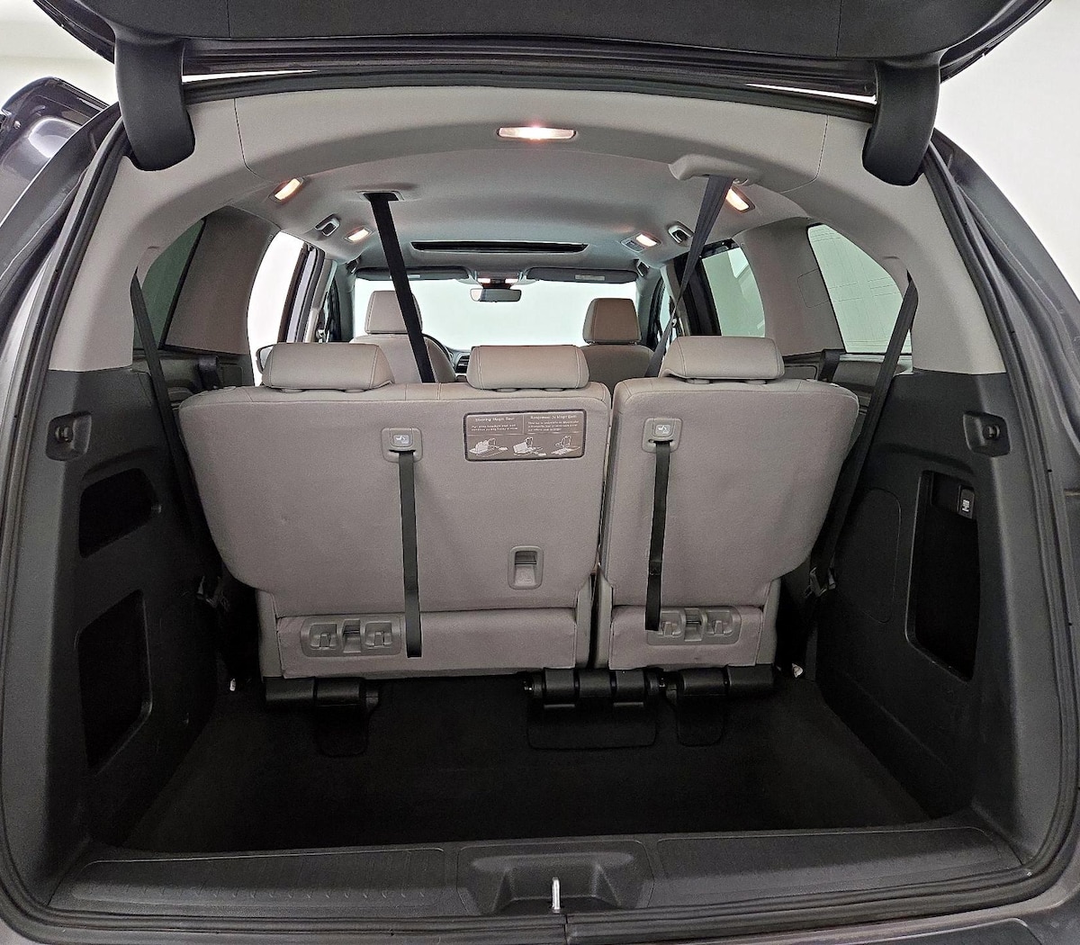 Trunk/Cargo (Seats Up)