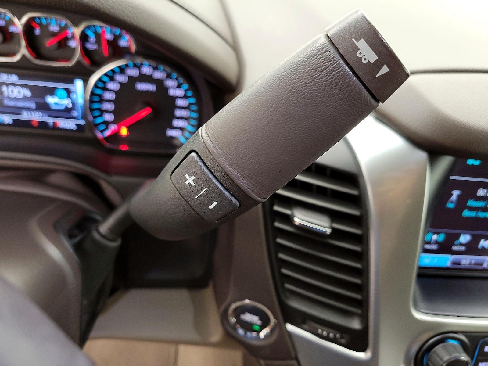 2020 Chevrolet Tahoe LT - Photo 19