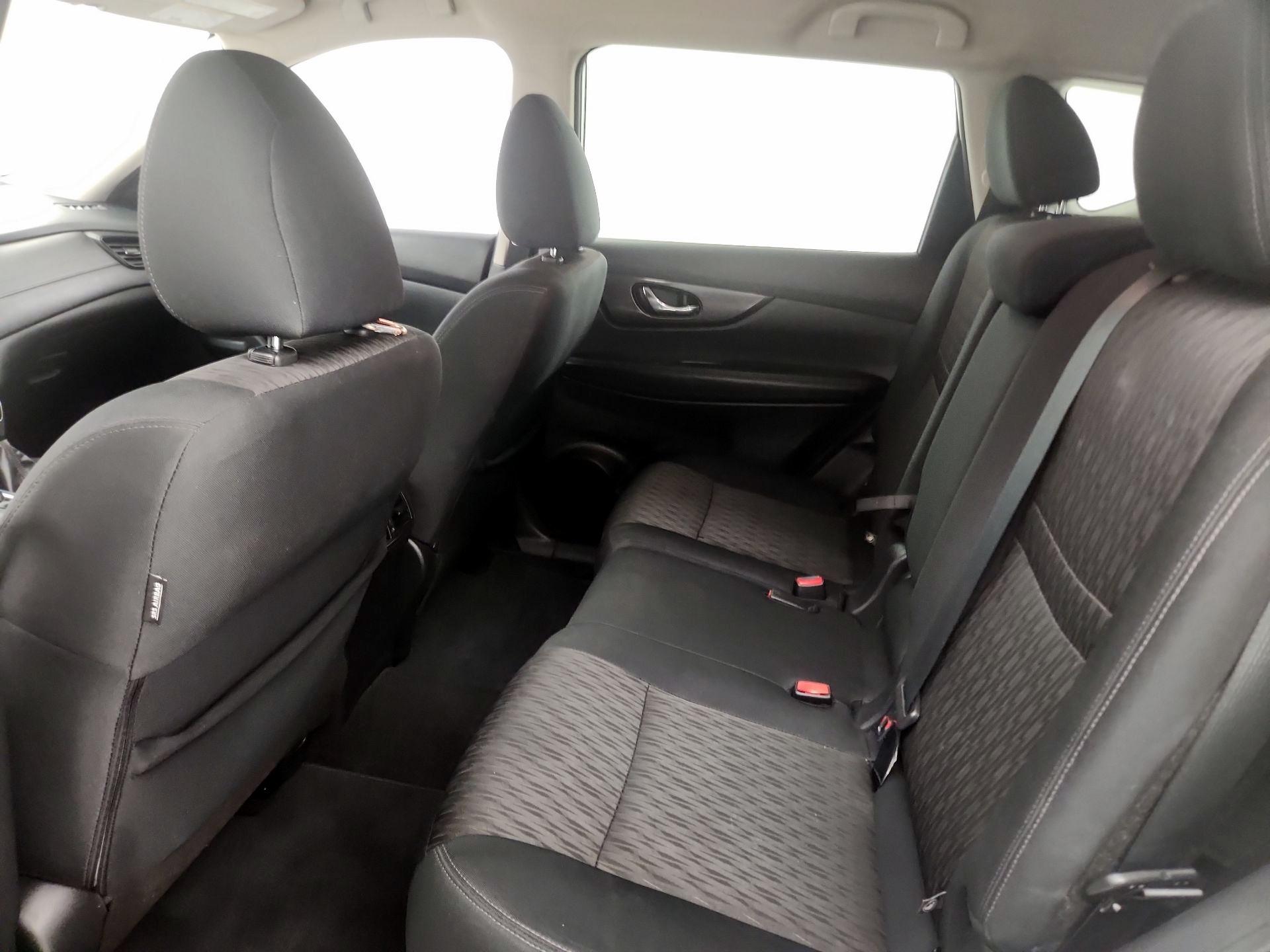 Thumbnail: 2019 Nissan Rogue - 19