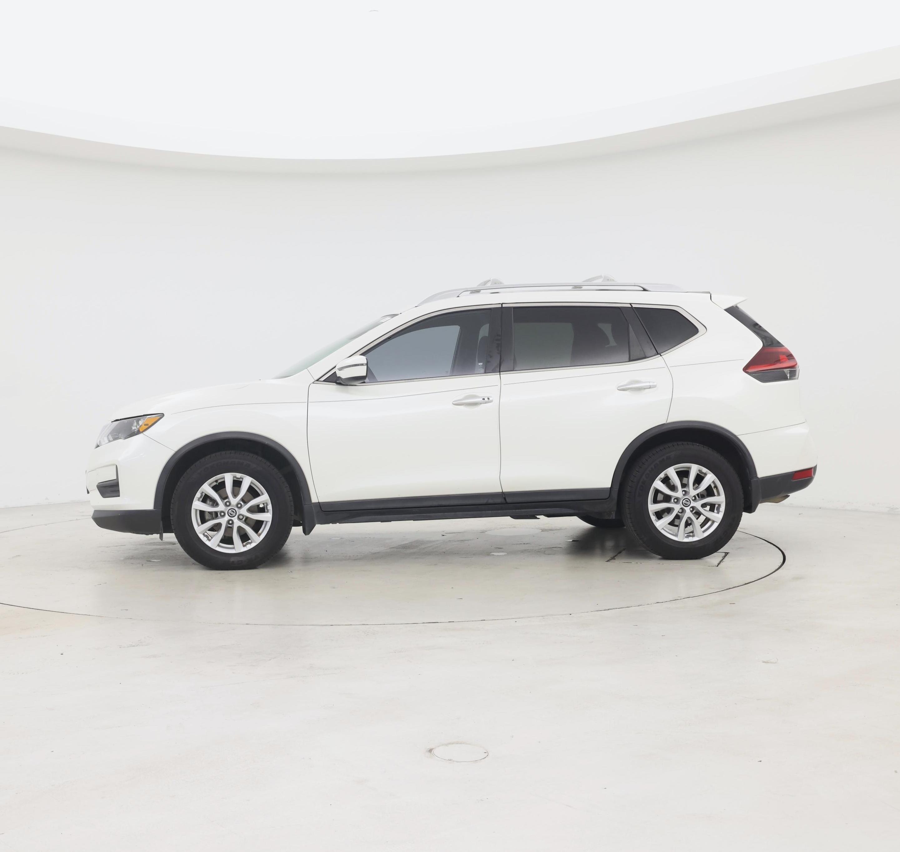 Thumbnail: 2019 Nissan Rogue - 3