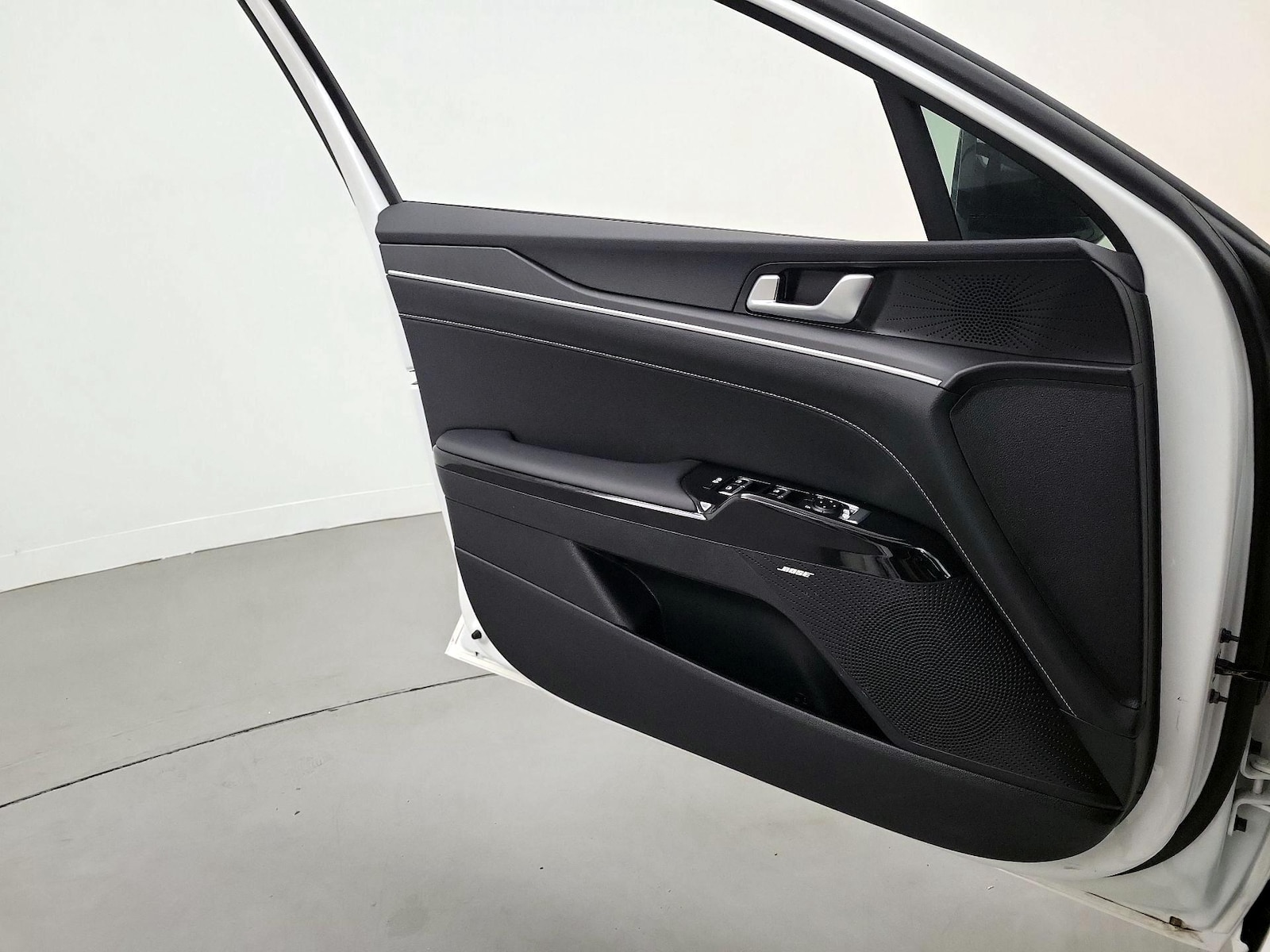 2025 Kia K5 GT-Line - Photo 13