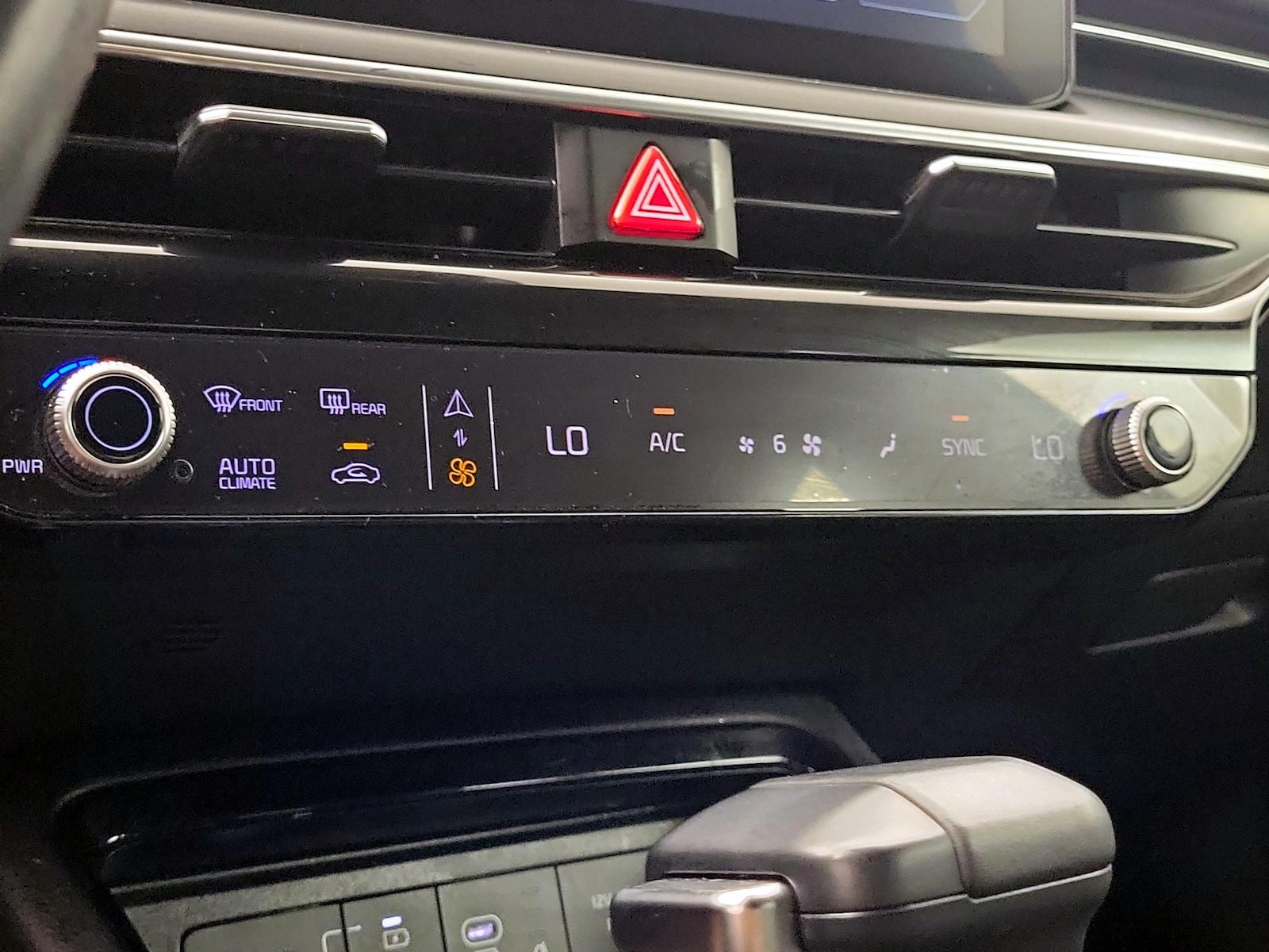 2025 Kia K5 GT-Line - Photo 18