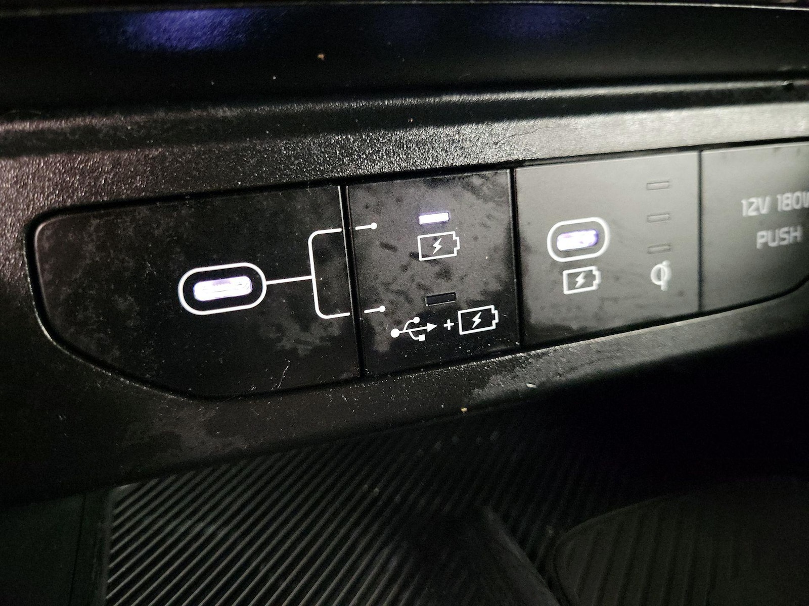 2025 Kia K5 GT-Line - Photo 20