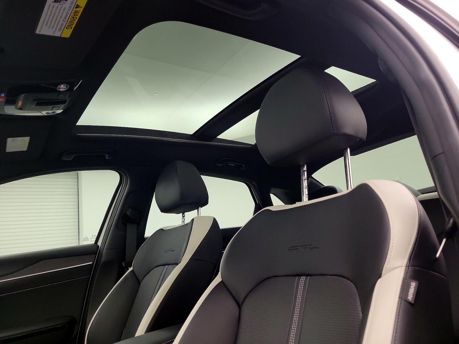 2025 Kia K5 GT-Line - Photo 21
