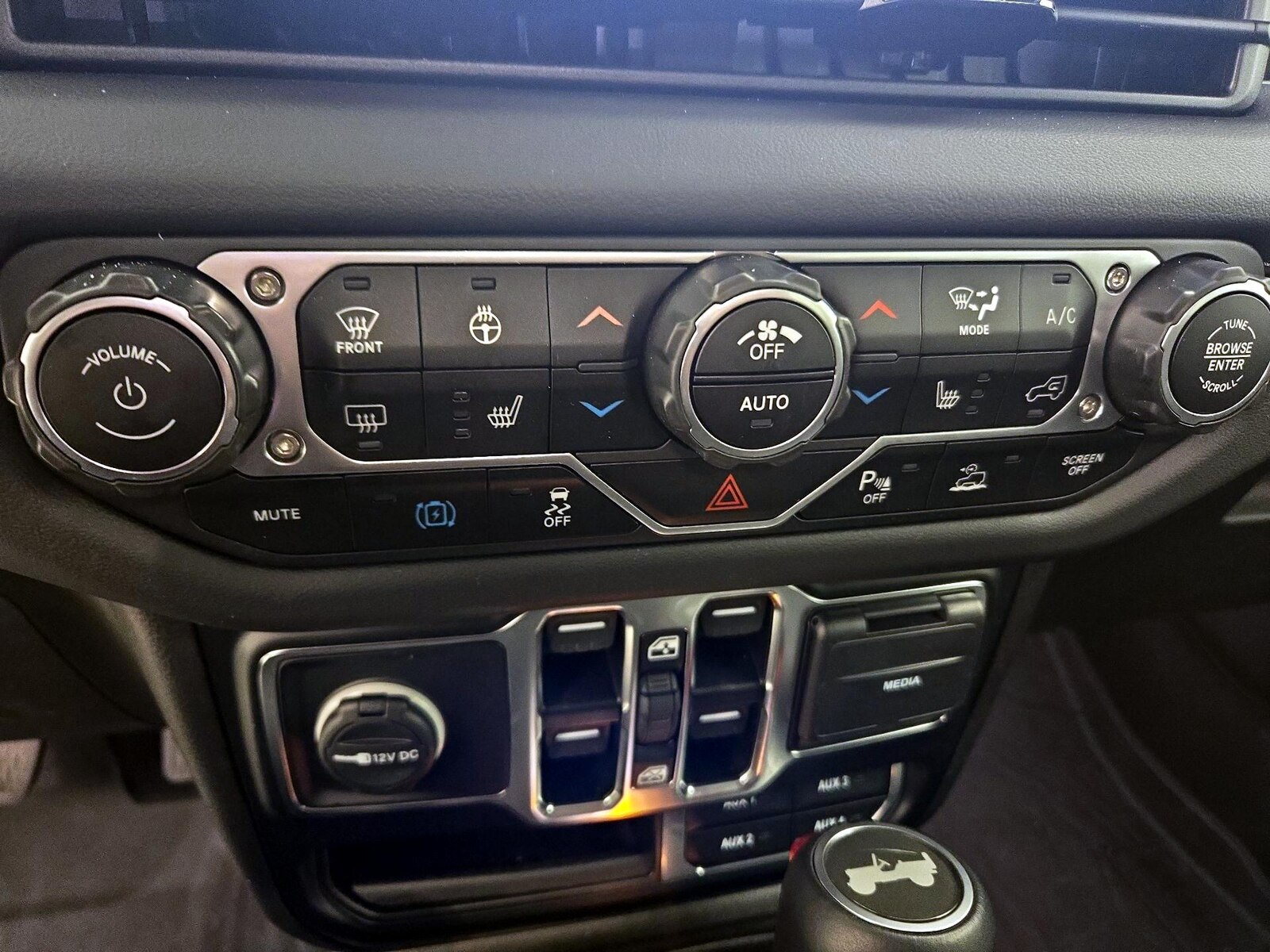 2024 Jeep Wrangler 4xe Sahara 4XE - Photo 18