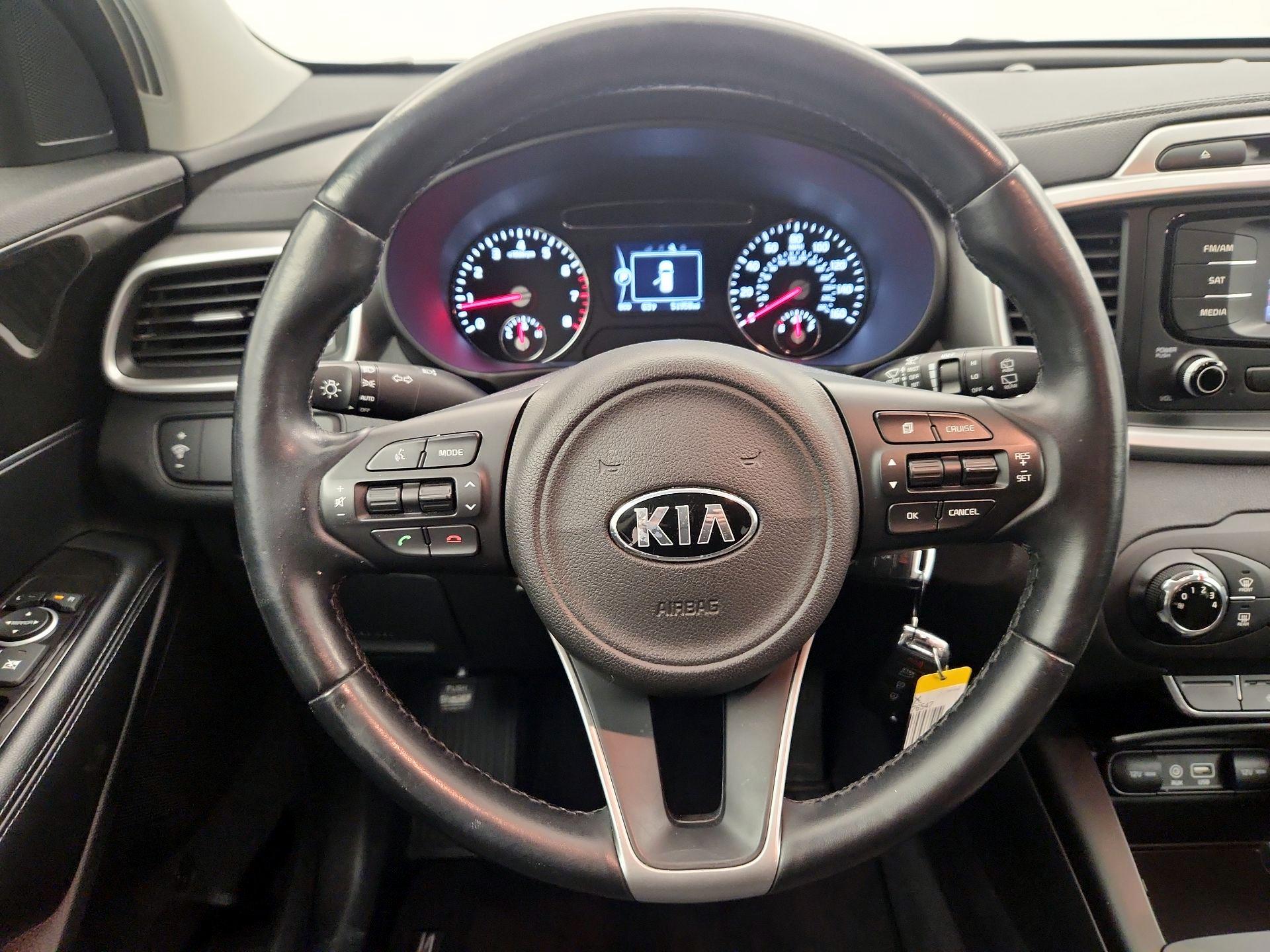 Thumbnail: 2016 Kia Sorento - 10