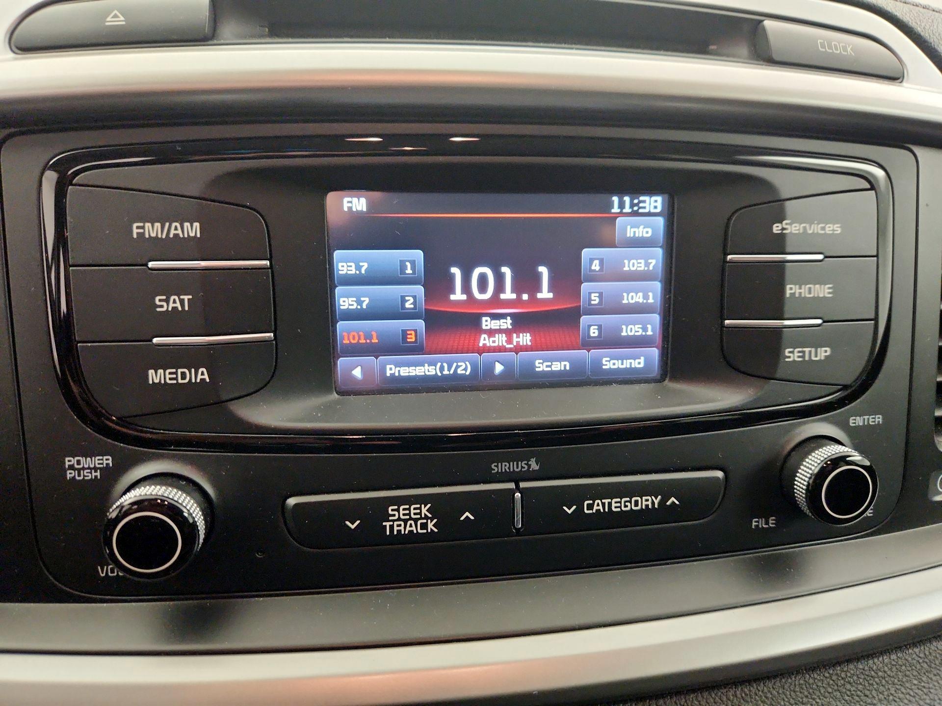 Thumbnail: 2016 Kia Sorento - 15
