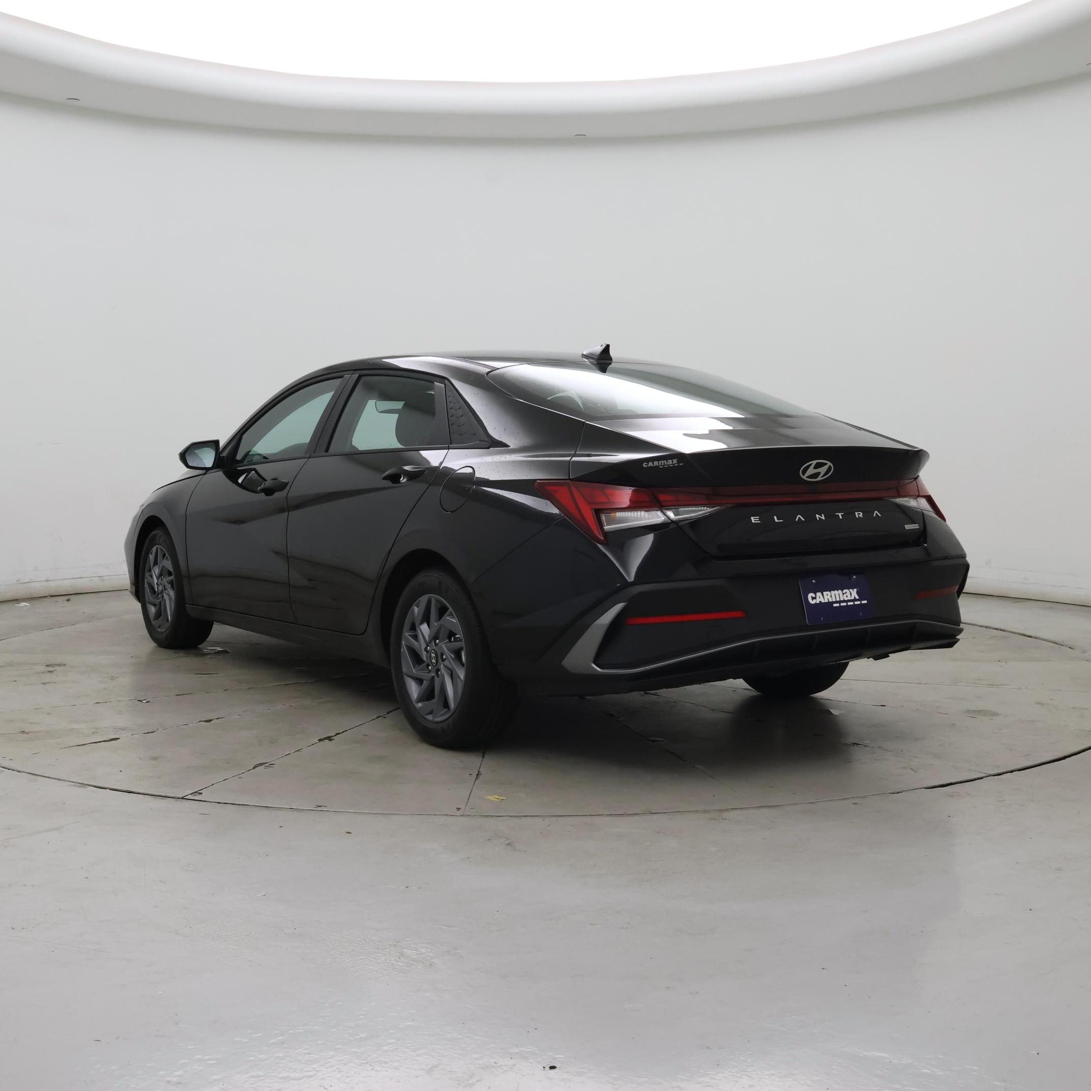 Thumbnail: 2026 Hyundai Elantra - 2