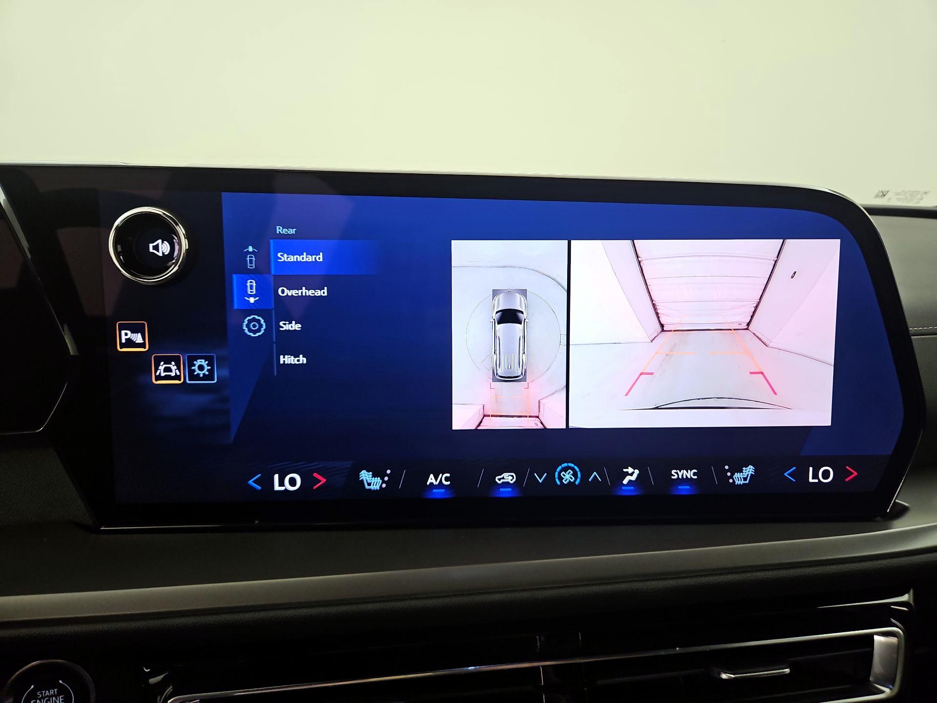 Thumbnail: 2025 Chevrolet Traverse - 15