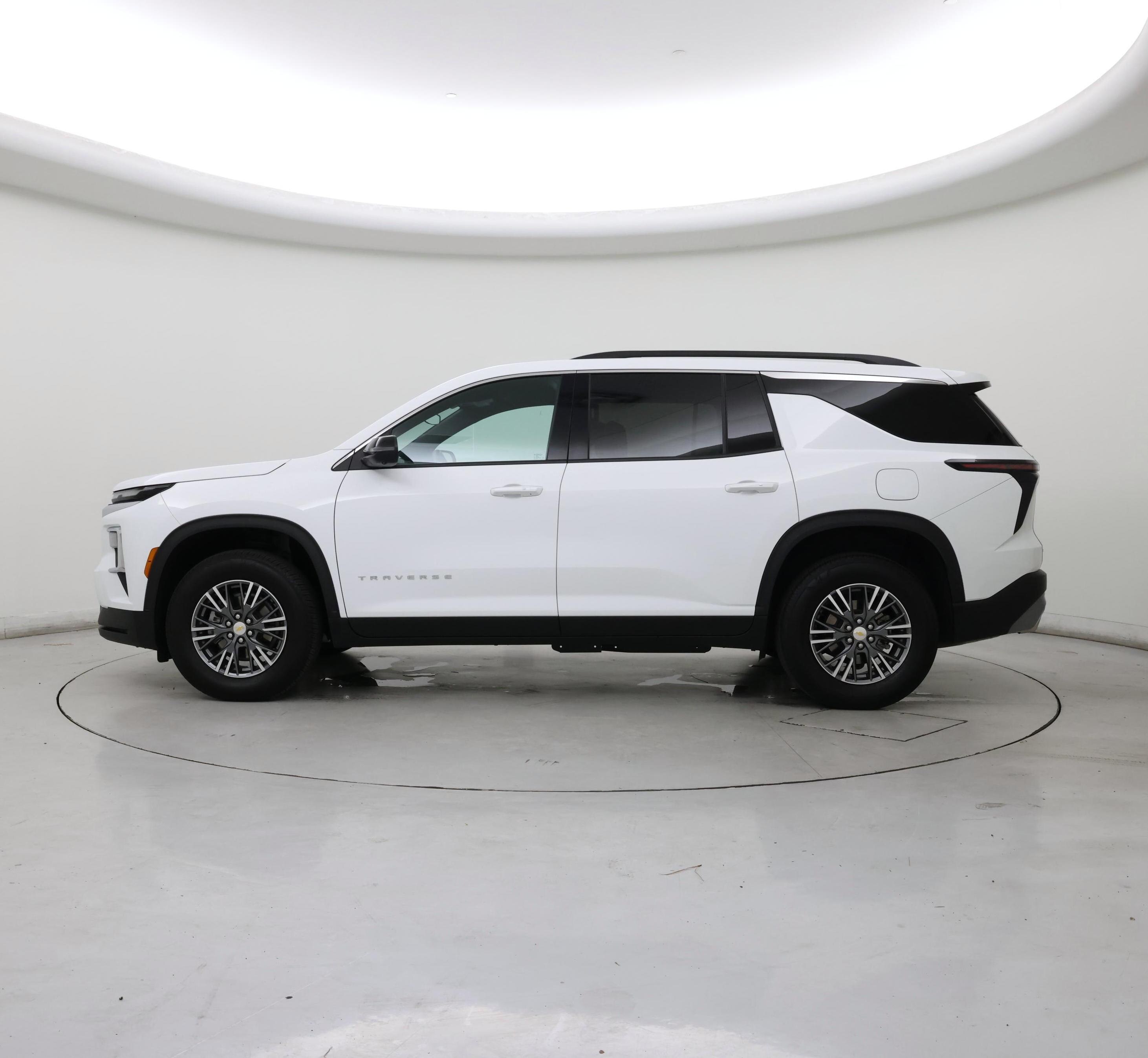 Thumbnail: 2025 Chevrolet Traverse - 3