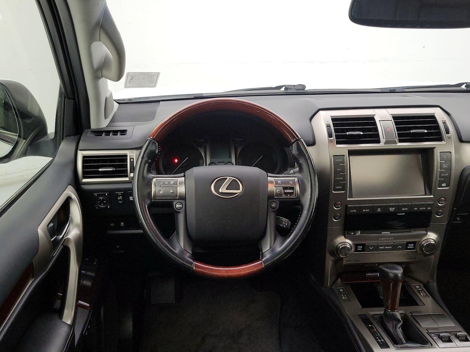2018 Lexus GX Base - Photo 11