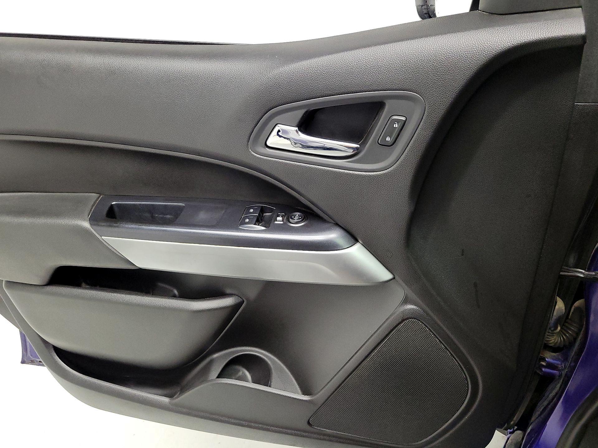 Thumbnail: 2016 Chevrolet Colorado - 12