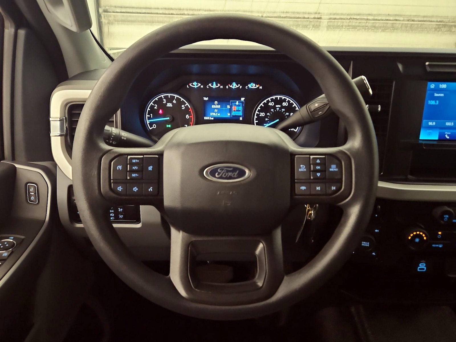 2024 Ford F-250 Super Duty XLT - Photo 11