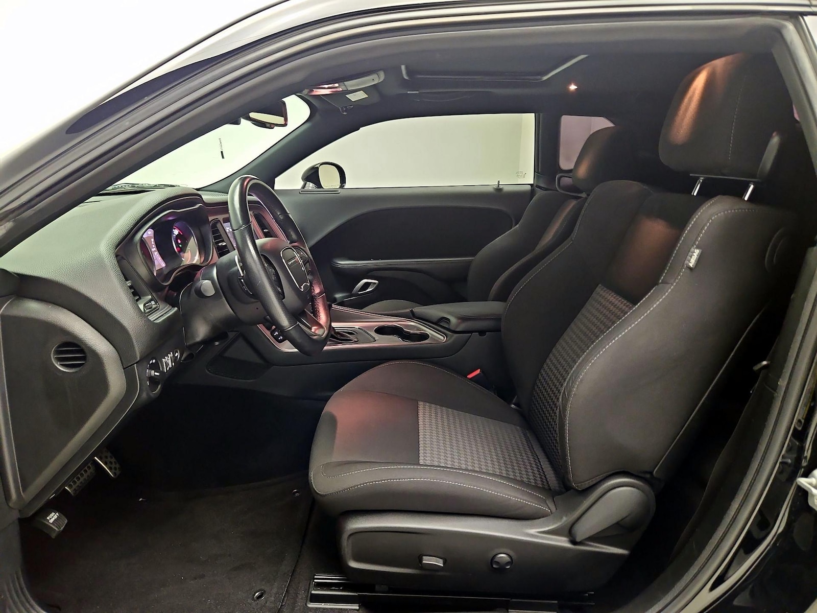Power Seat(s) & Side Airbags