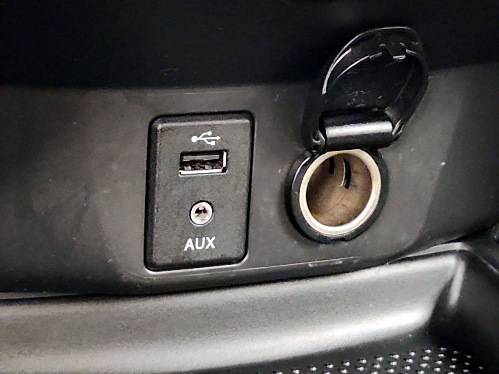 2016 Nissan Rogue S - Photo 19