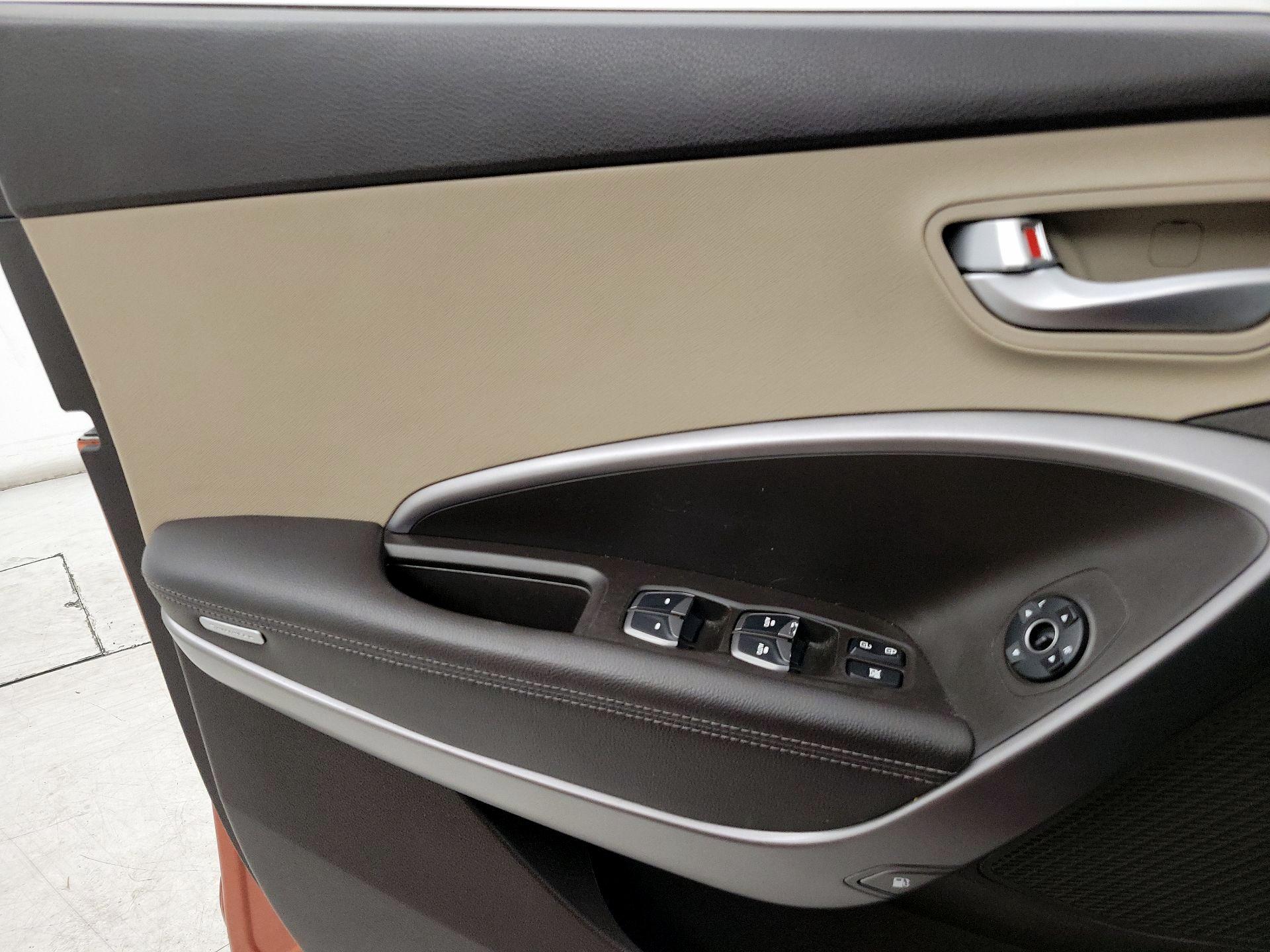 Thumbnail: 2017 Hyundai Santa Fe - 12
