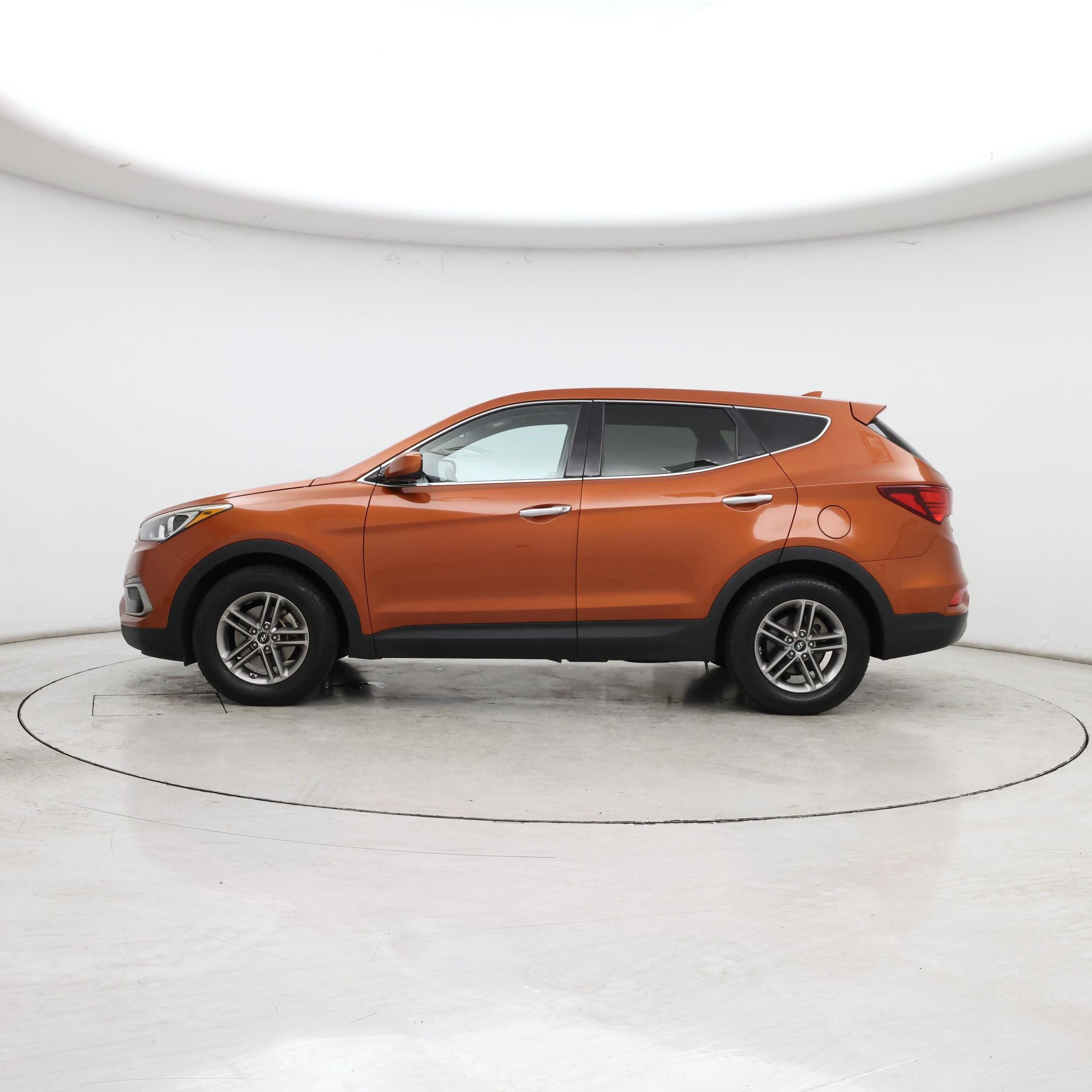Thumbnail: 2017 Hyundai Santa Fe - 3