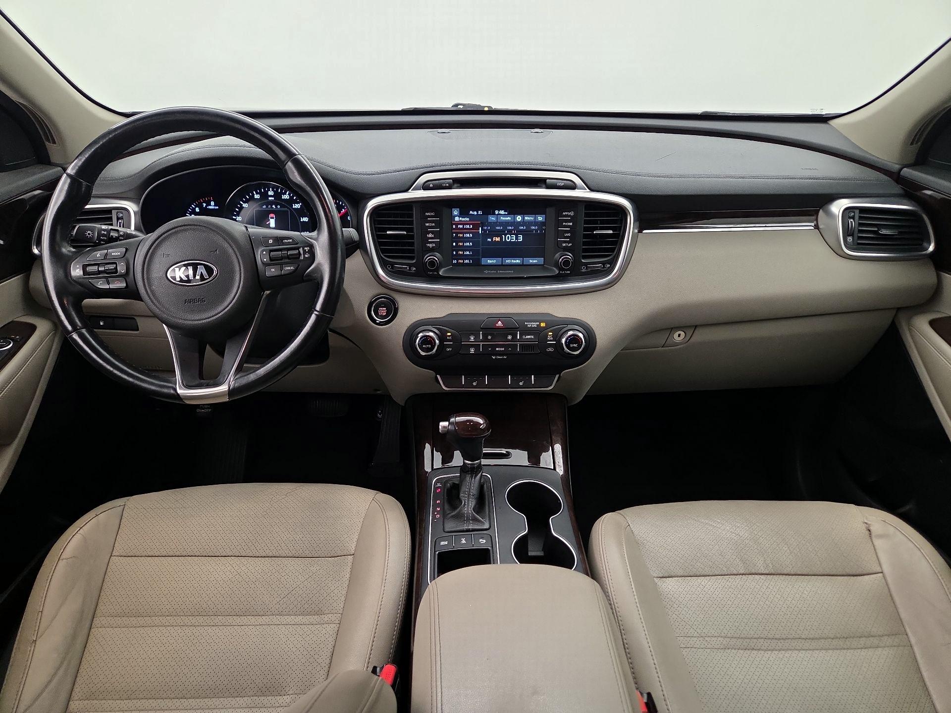 Thumbnail: 2017 Kia Sorento - 9