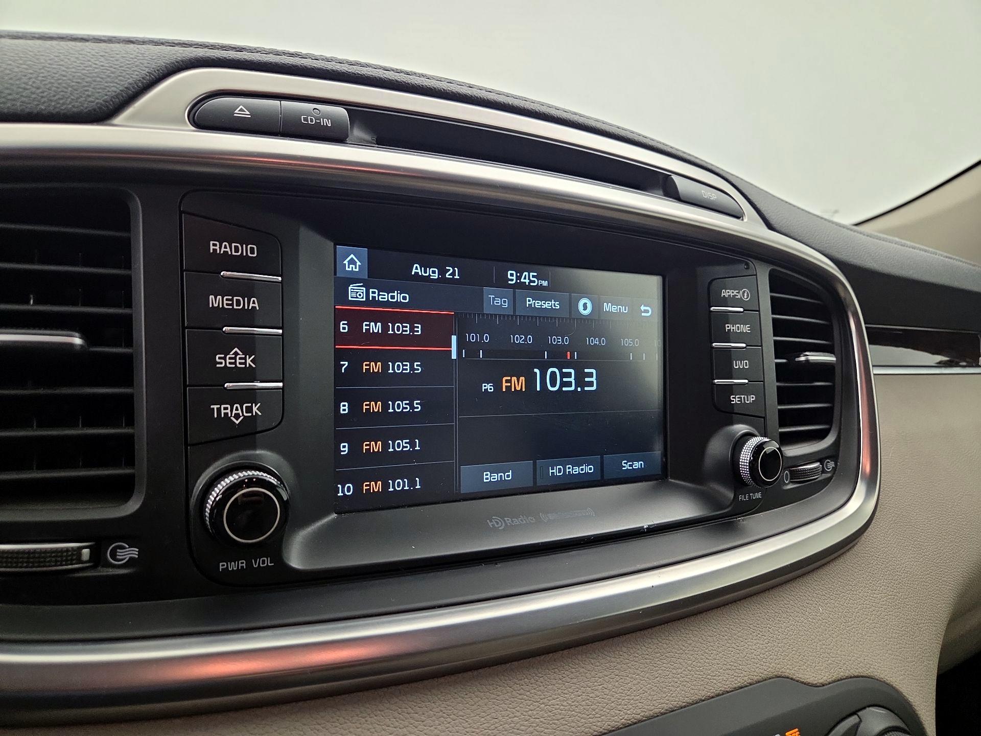 Thumbnail: 2017 Kia Sorento - 15