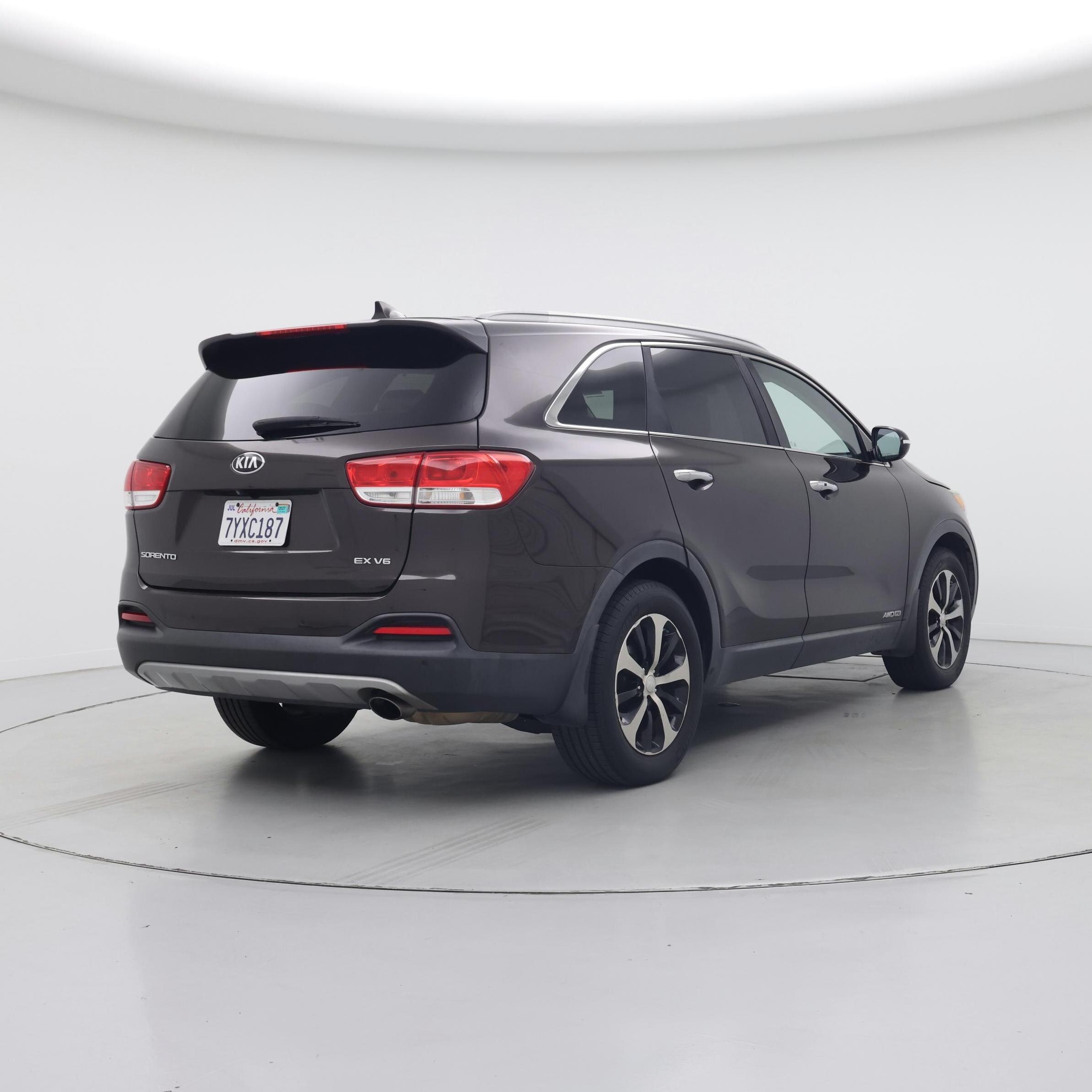 Thumbnail: 2017 Kia Sorento - 8