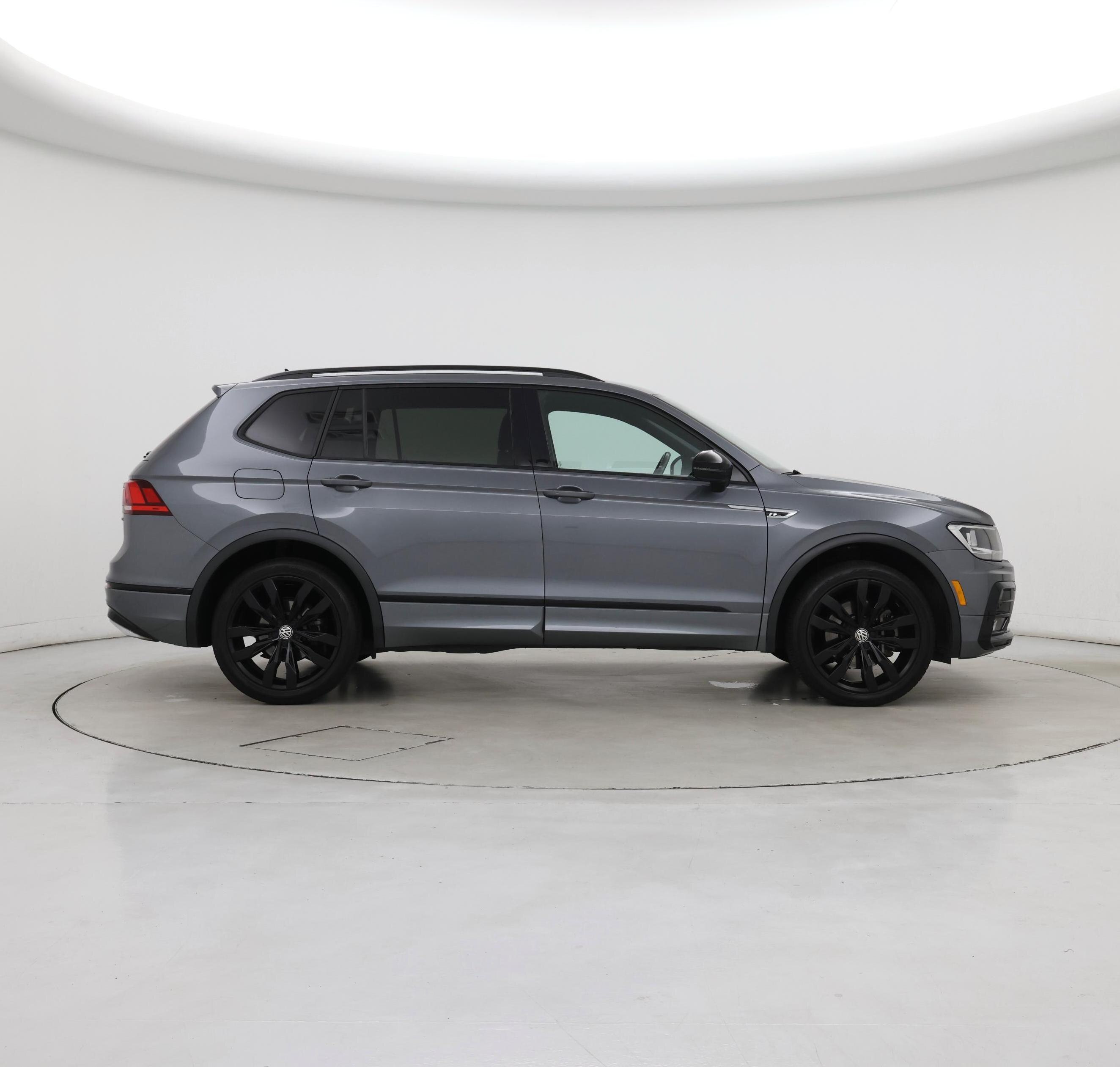Thumbnail: 2020 Volkswagen Tiguan - 7