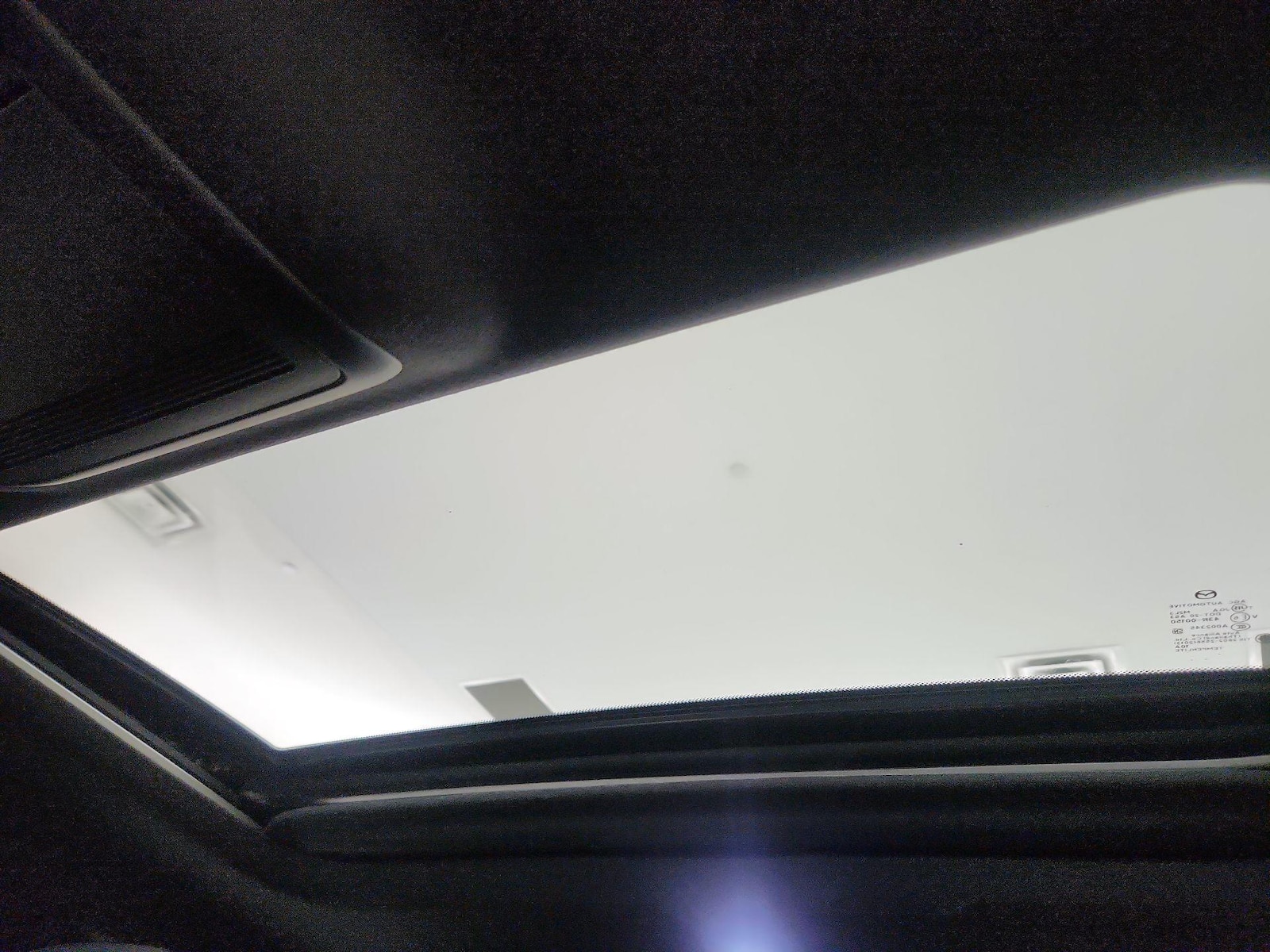 Sunroof(s) & Overhead Airbags