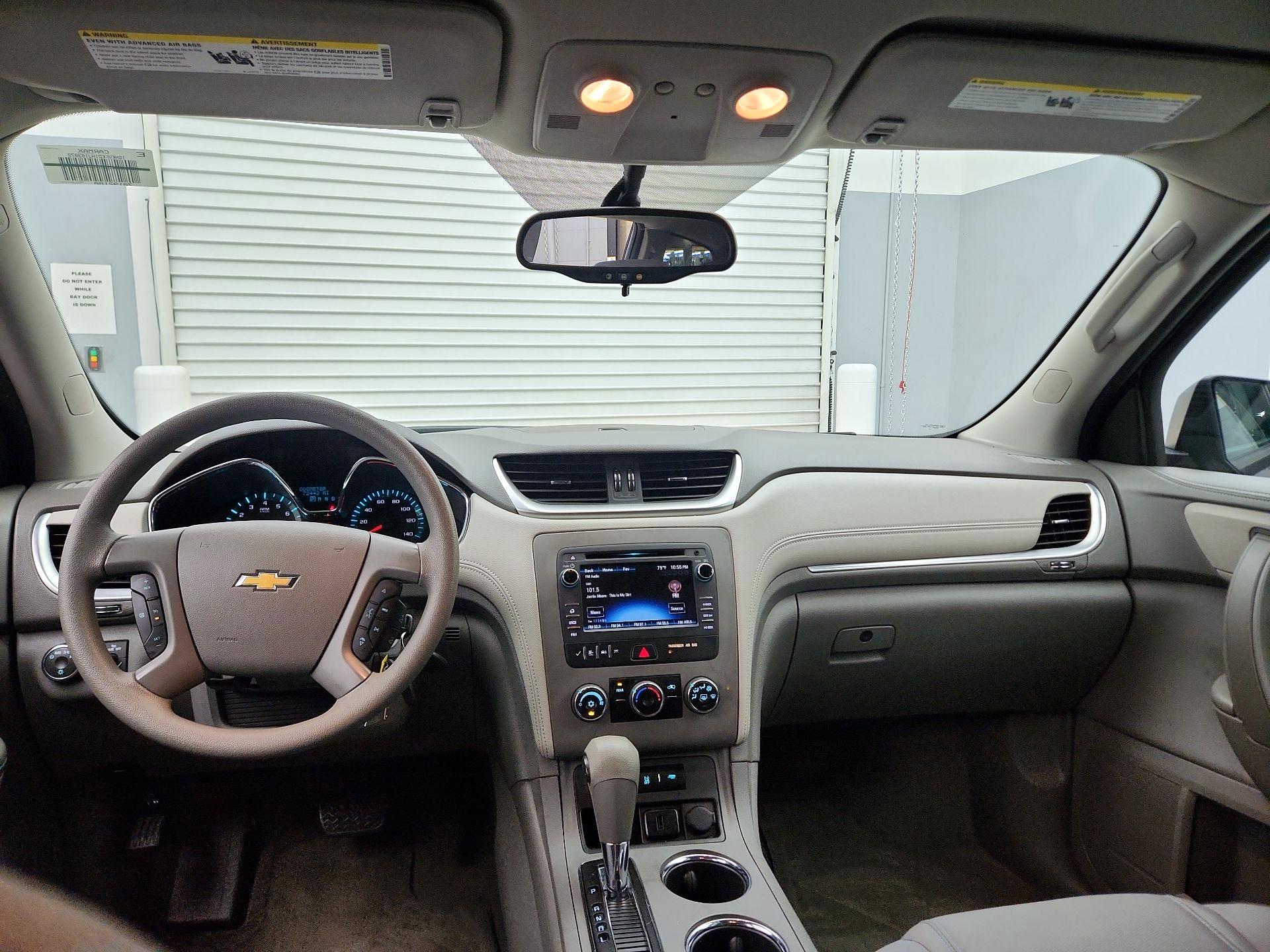 Thumbnail: 2017 Chevrolet Traverse - 9