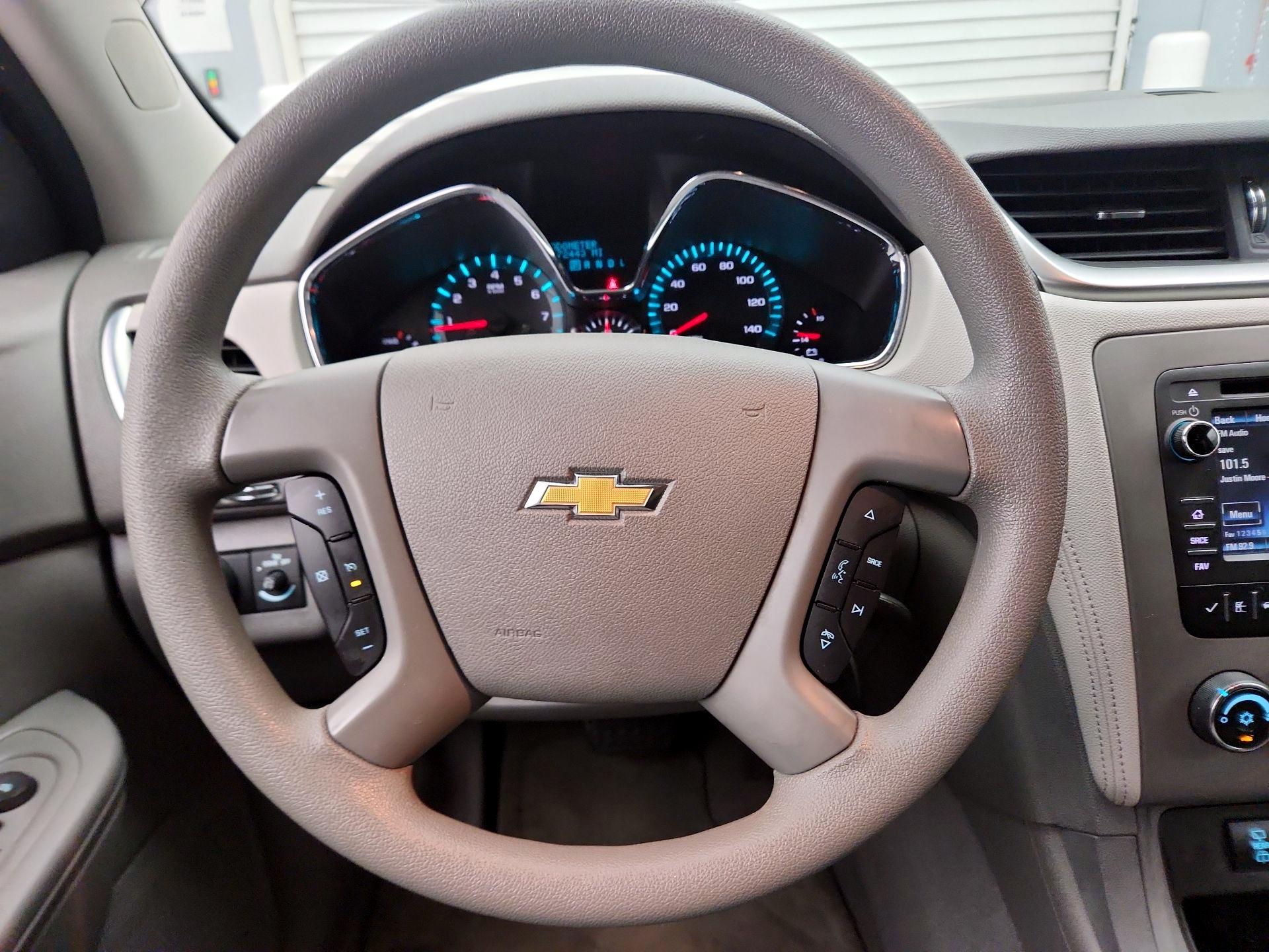 Thumbnail: 2017 Chevrolet Traverse - 10