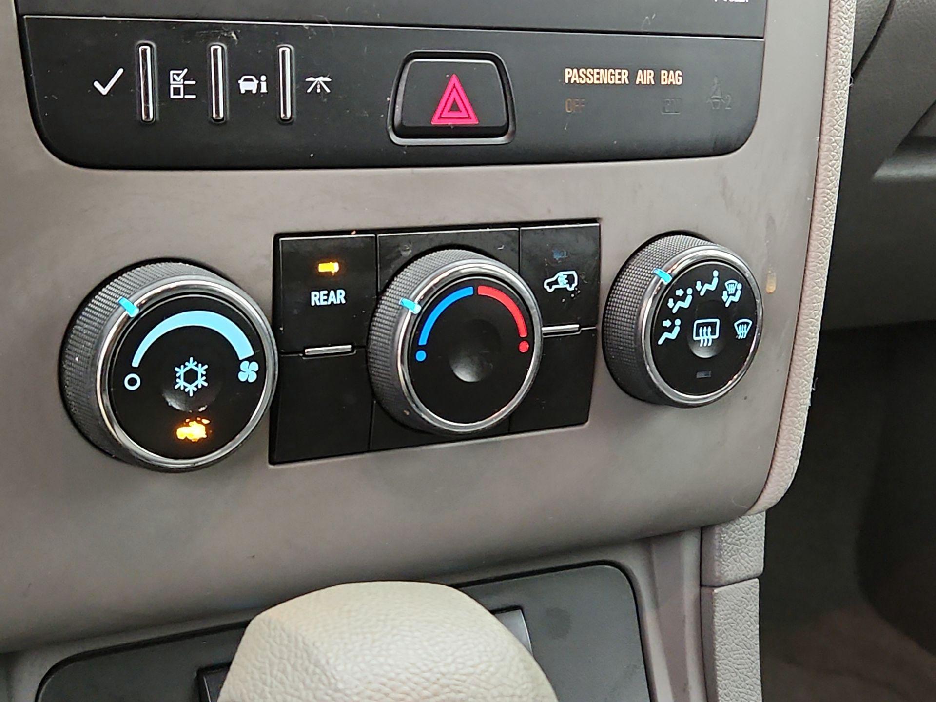 Thumbnail: 2017 Chevrolet Traverse - 16