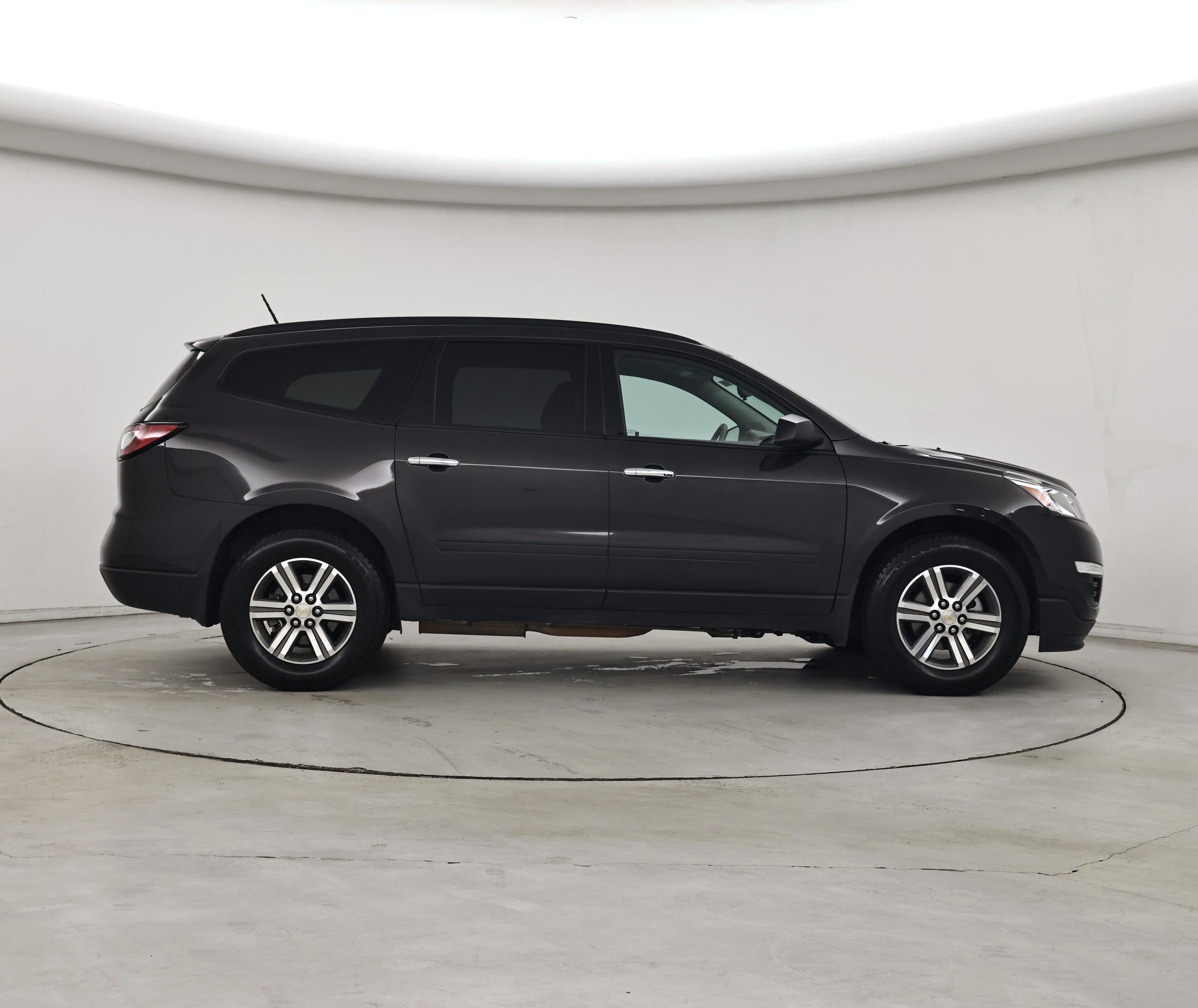 Thumbnail: 2017 Chevrolet Traverse - 7