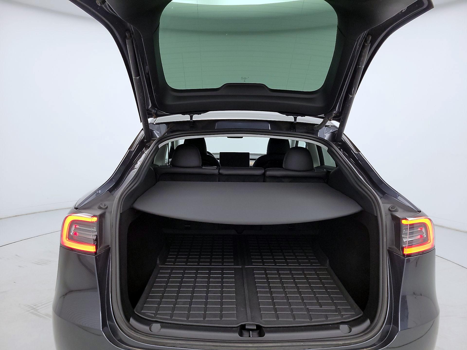 Thumbnail: 2024 Tesla Model Y - 20