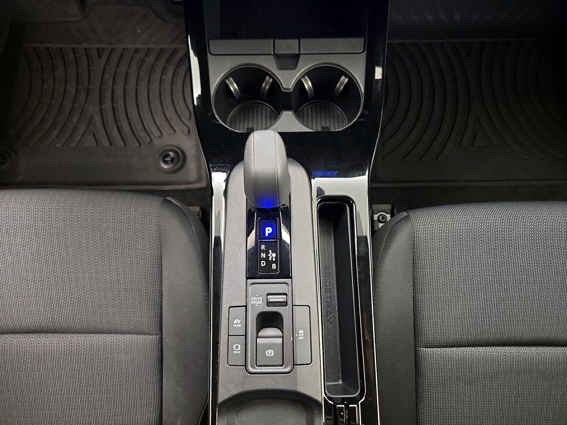 Thumbnail: 2024 Toyota Prius - 18