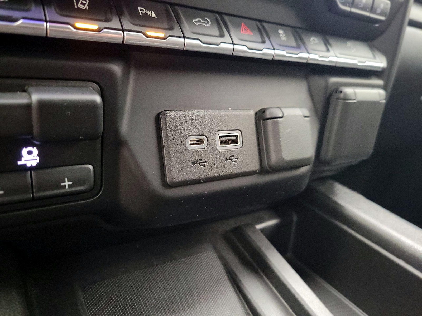 2021 GMC Sierra 3500 Denali HD Denali - Photo 20