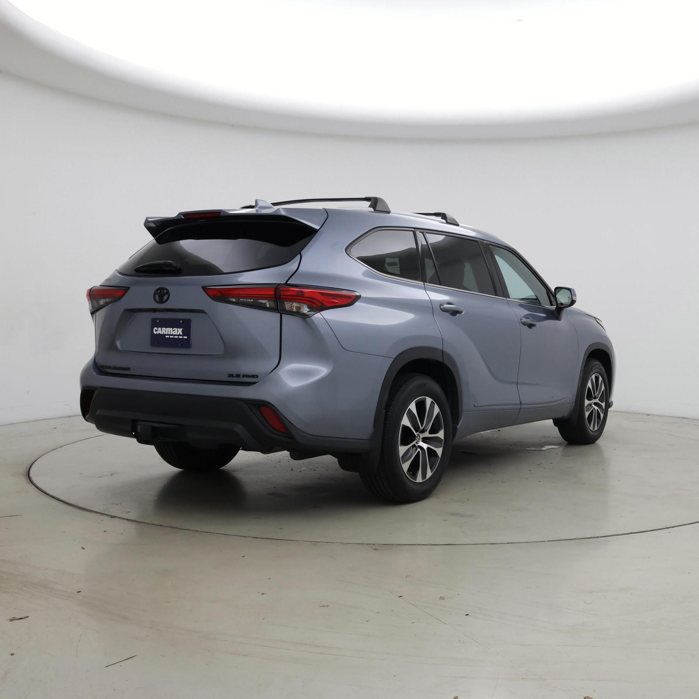 Thumbnail: 2022 Toyota Highlander - 8