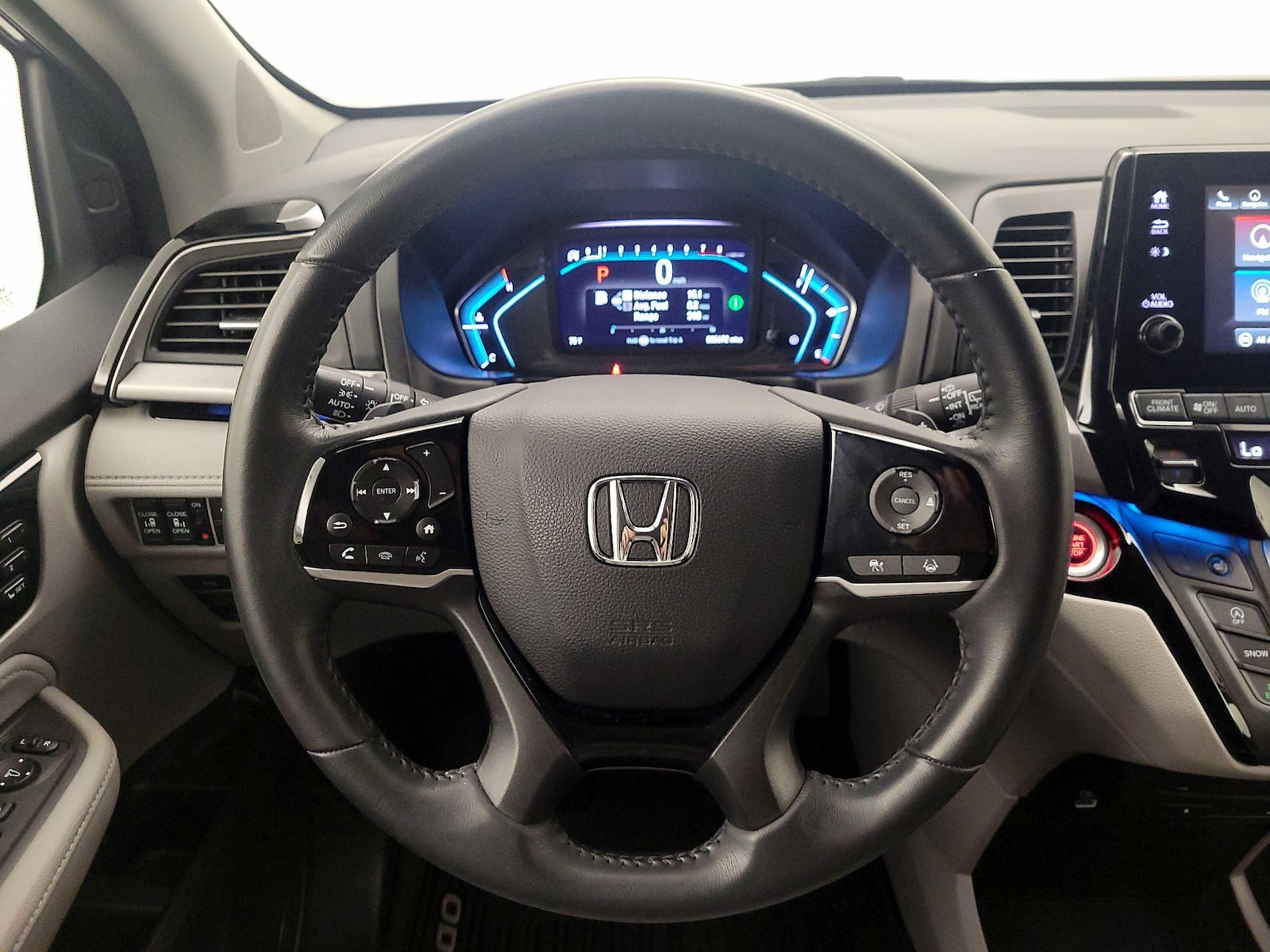 2024 Honda Odyssey Touring - Photo 11