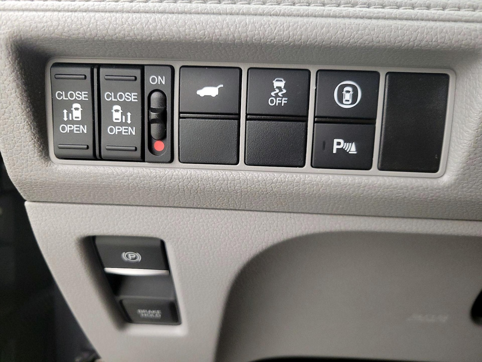 2024 Honda Odyssey Touring - Photo 14