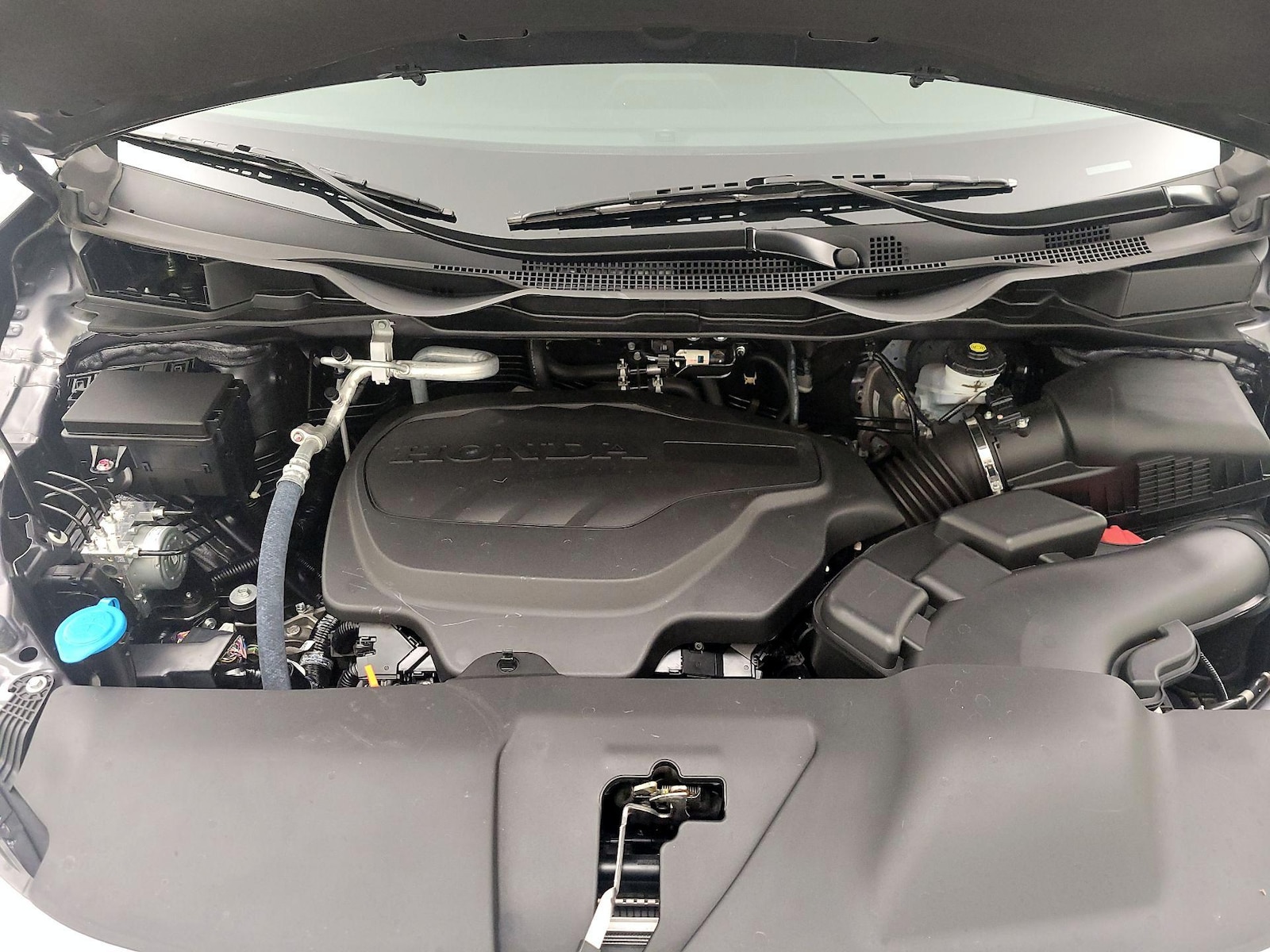2024 Honda Odyssey Touring - Photo 23