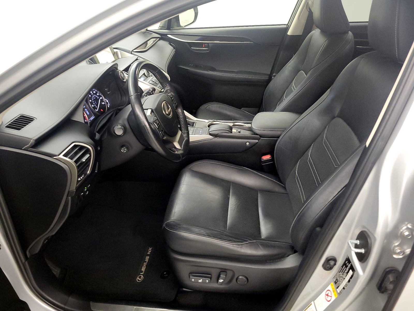 2015 Lexus NX 200t - Photo 12