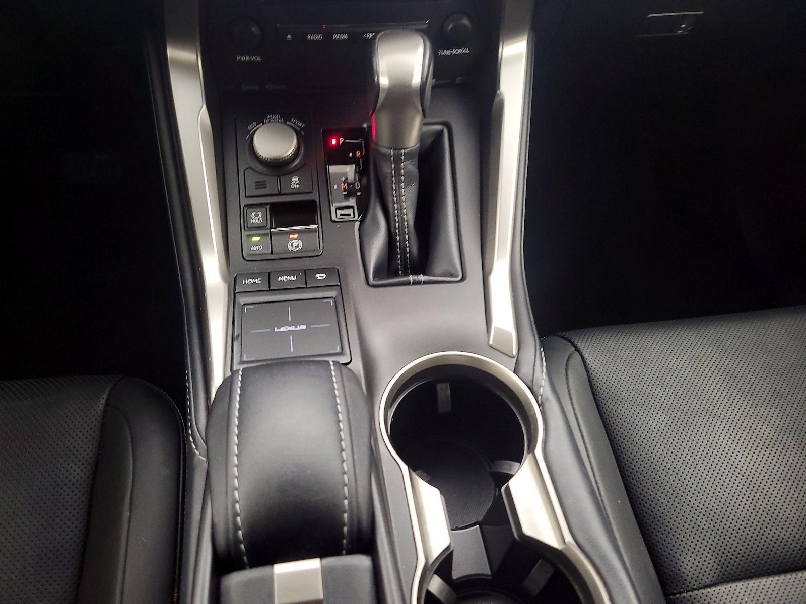 2015 Lexus NX 200t - Photo 18