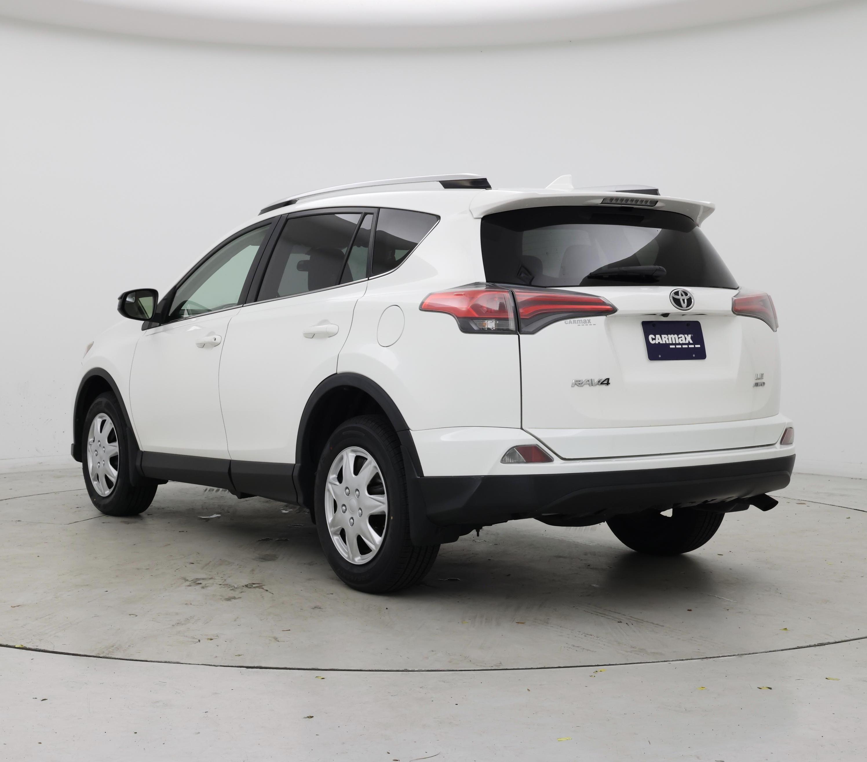 Thumbnail: 2016 Toyota RAV4 - 2