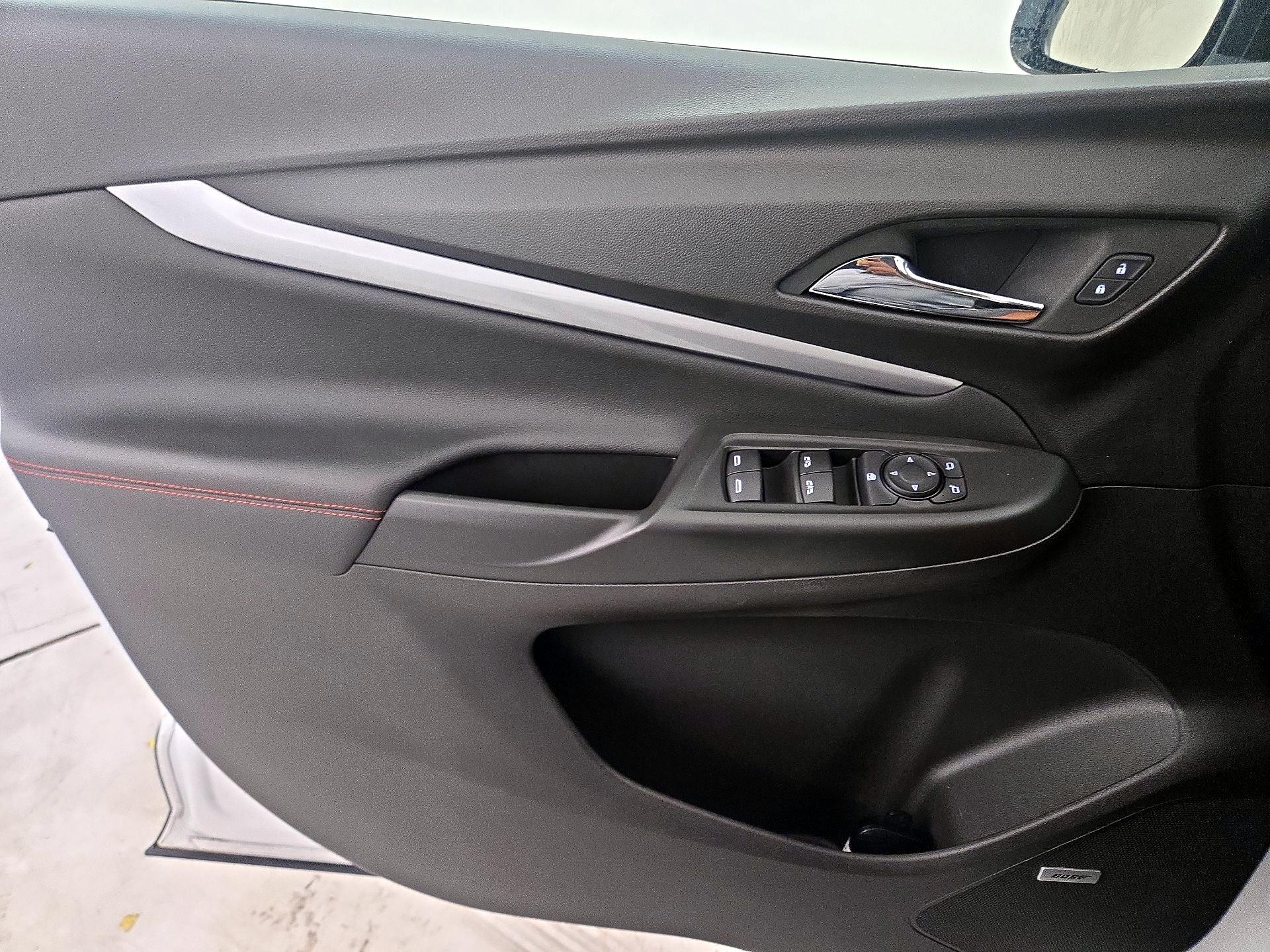 Thumbnail: 2023 Chevrolet Bolt EUV - 12