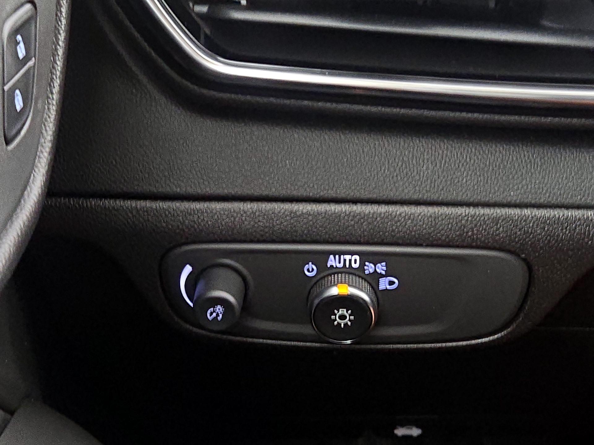 Thumbnail: 2023 Chevrolet Bolt EUV - 13